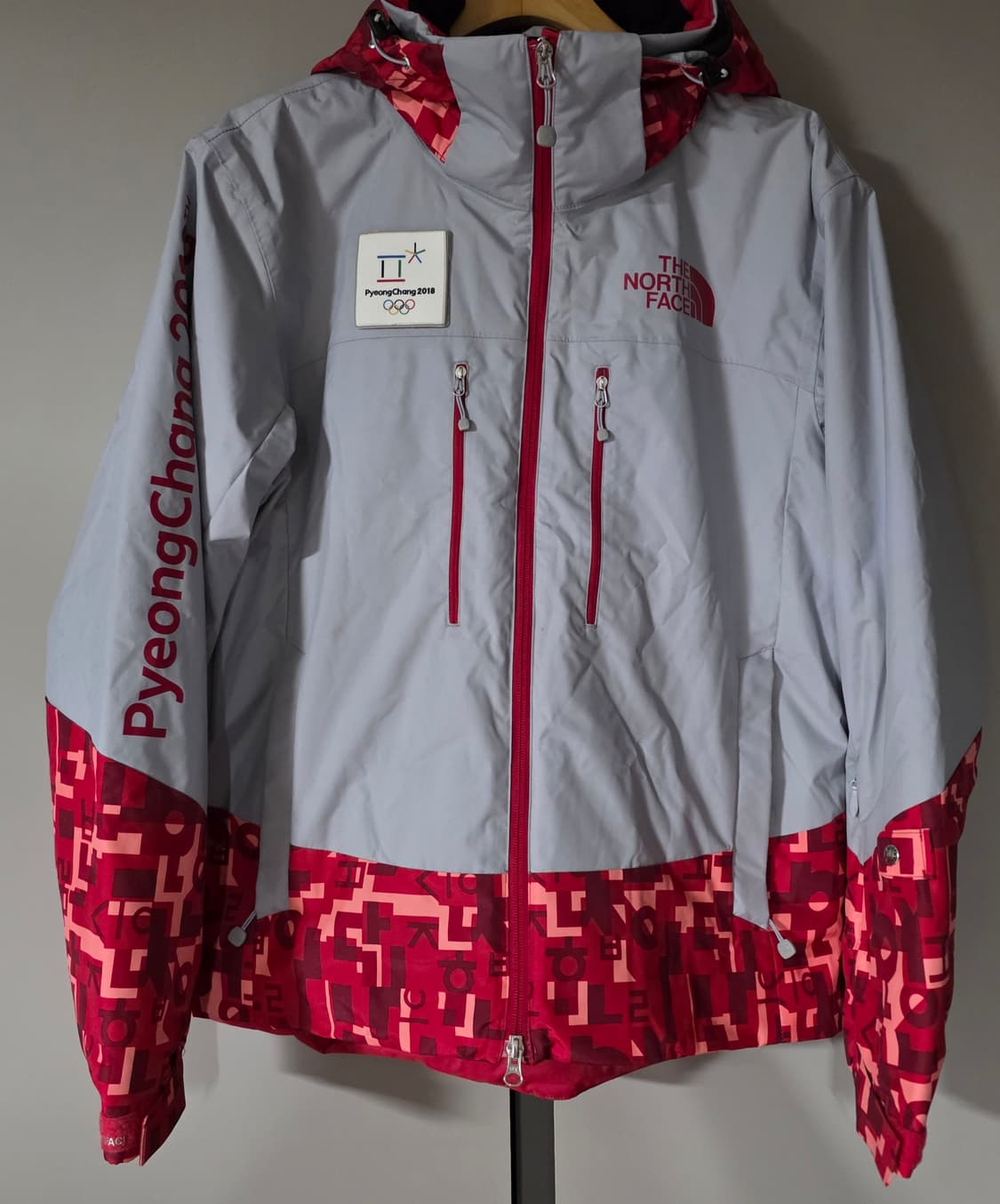 노스페이스 2018평창 동계올림픽 
한정판 스키점퍼.  싸이즈95~100 상품이미지2