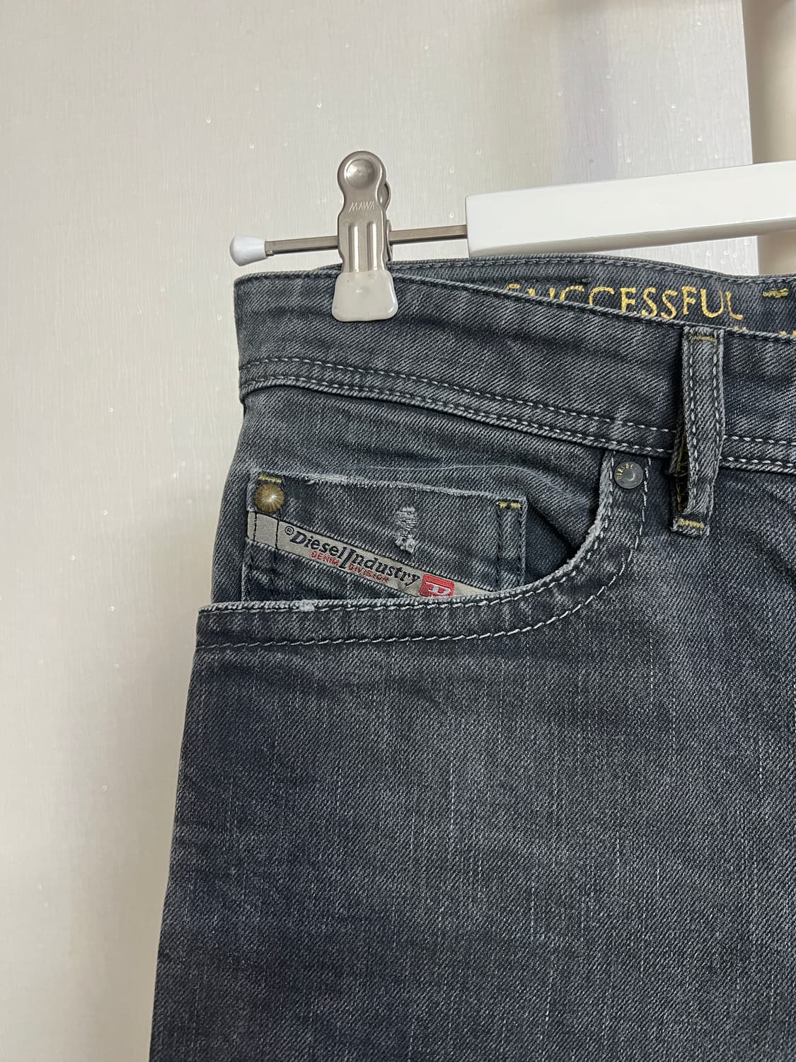 Diesel Braddom Regular Slim-Carrot Denim 상품이미지3