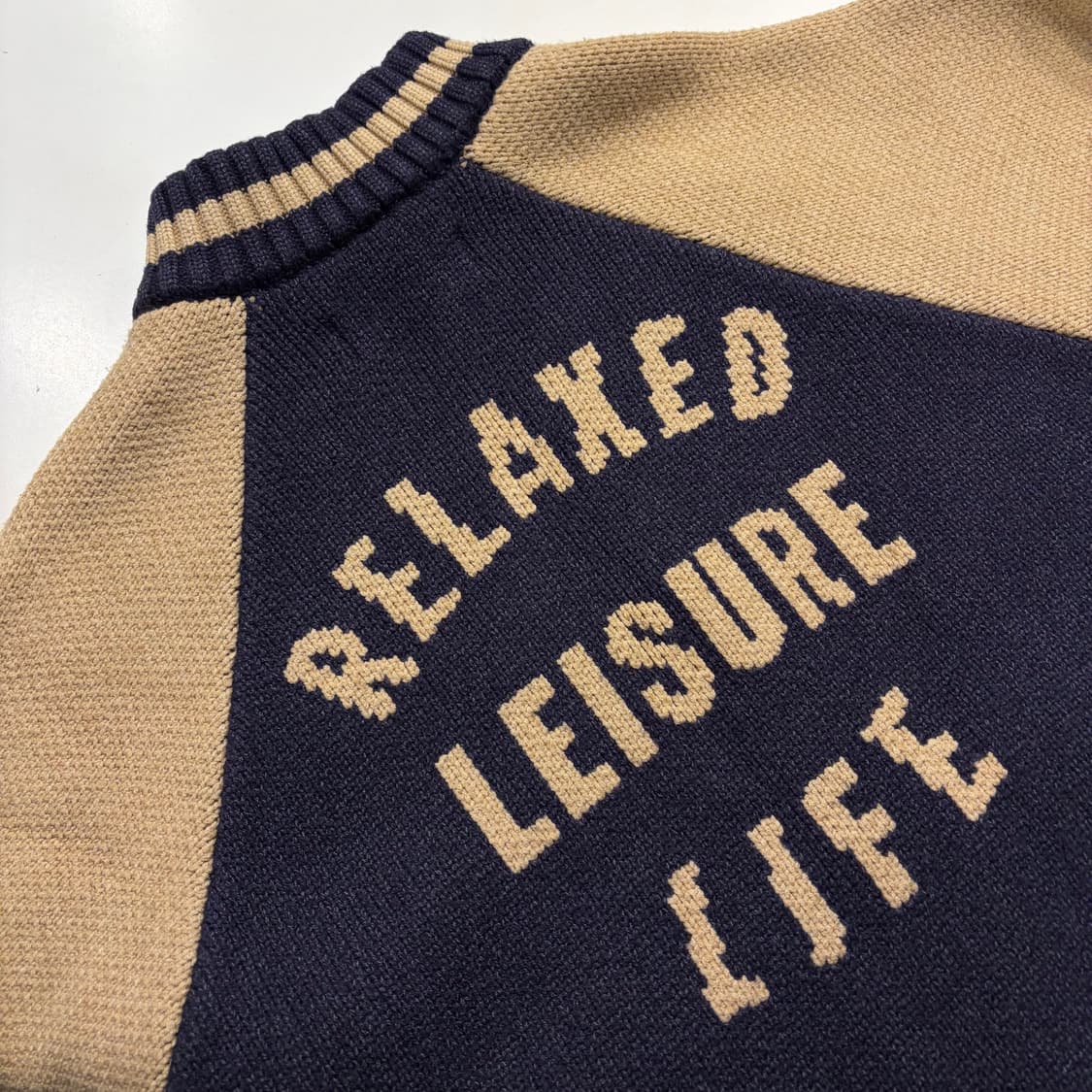 [L] 디스커스 니트 집업 가디건 73 네이비 베이지 B880 상품이미지6