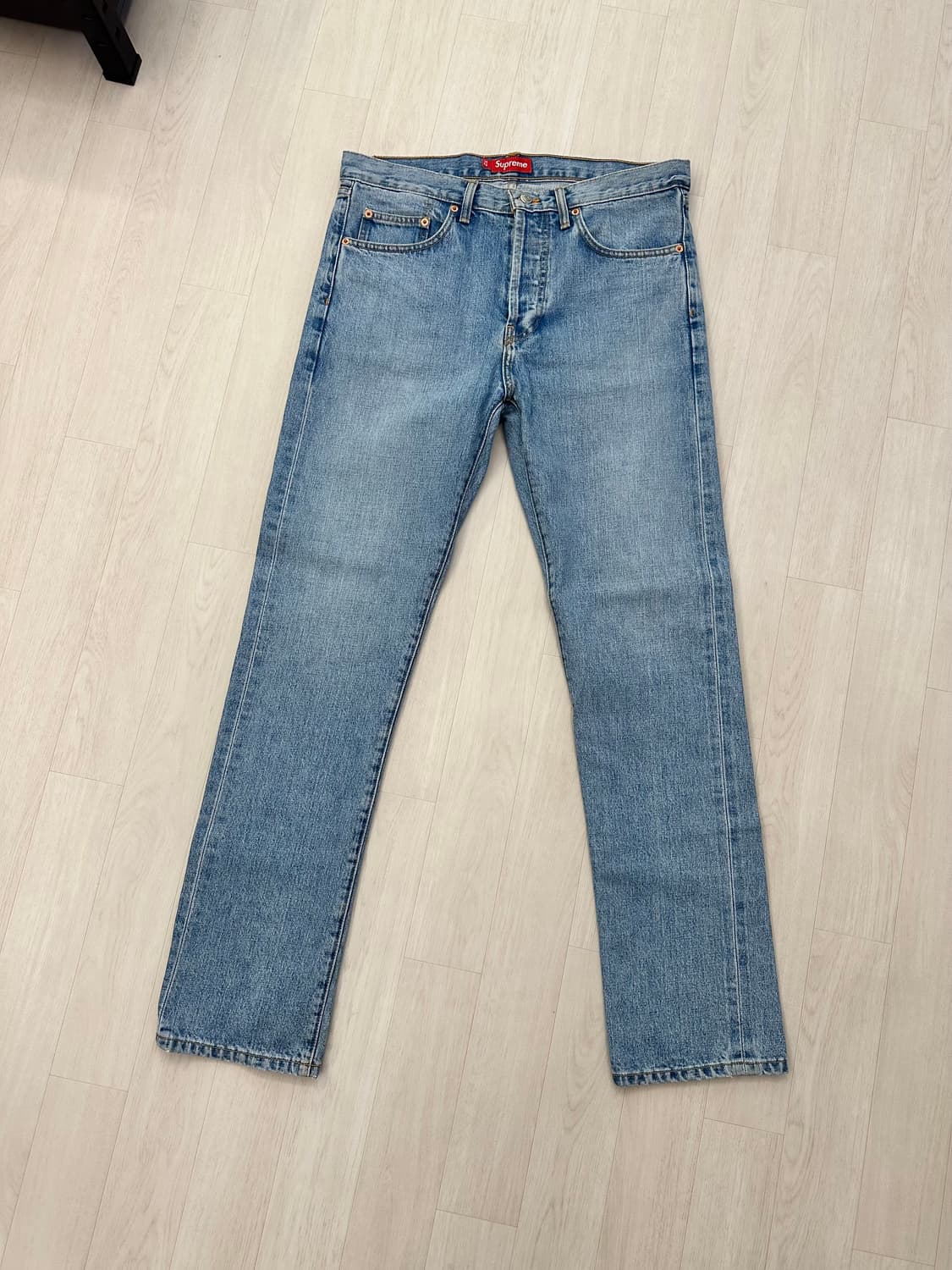 슈프림 데님 슬림핏 상품이미지1