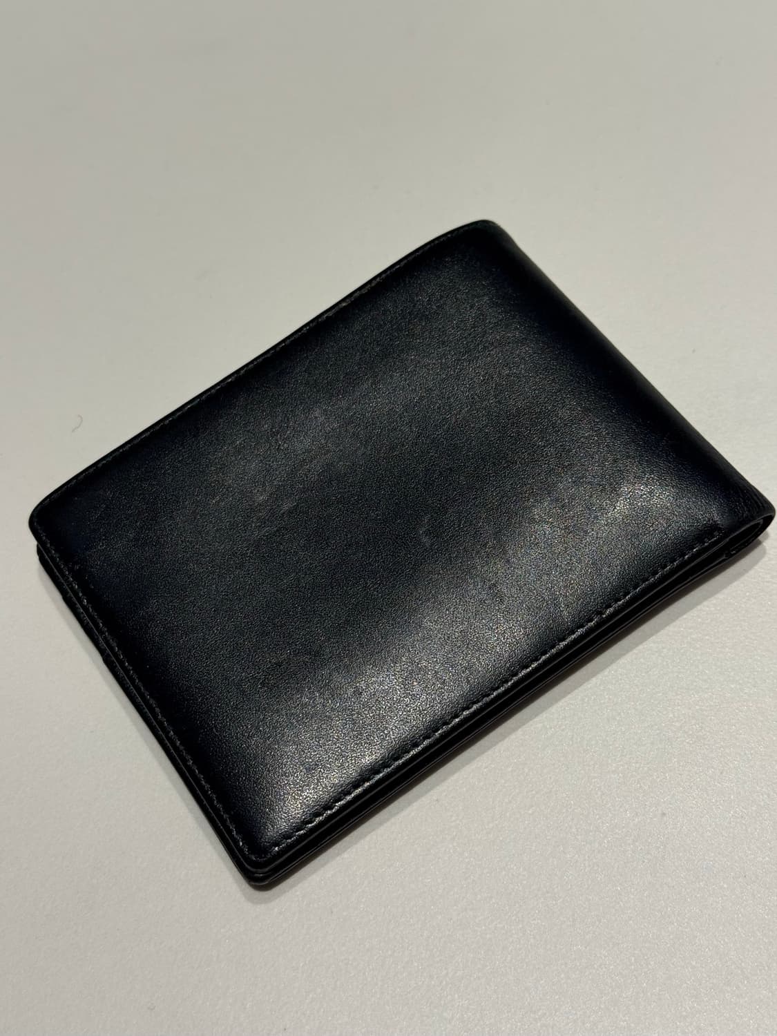 몽블랑 블랙 가죽 반지갑 상품이미지2