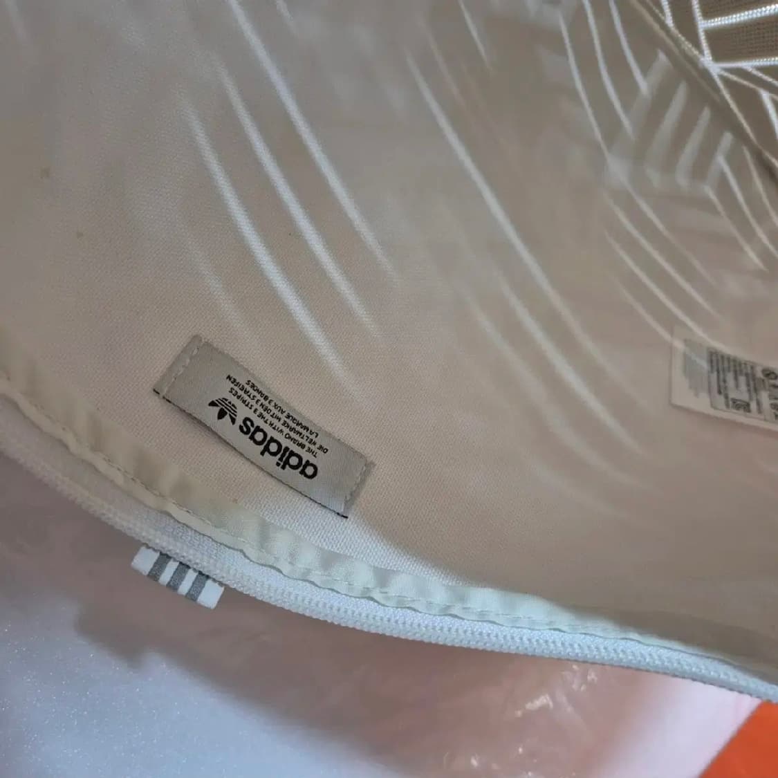 한정판 화이트 아디다스 바오바오 클러치 상품이미지5