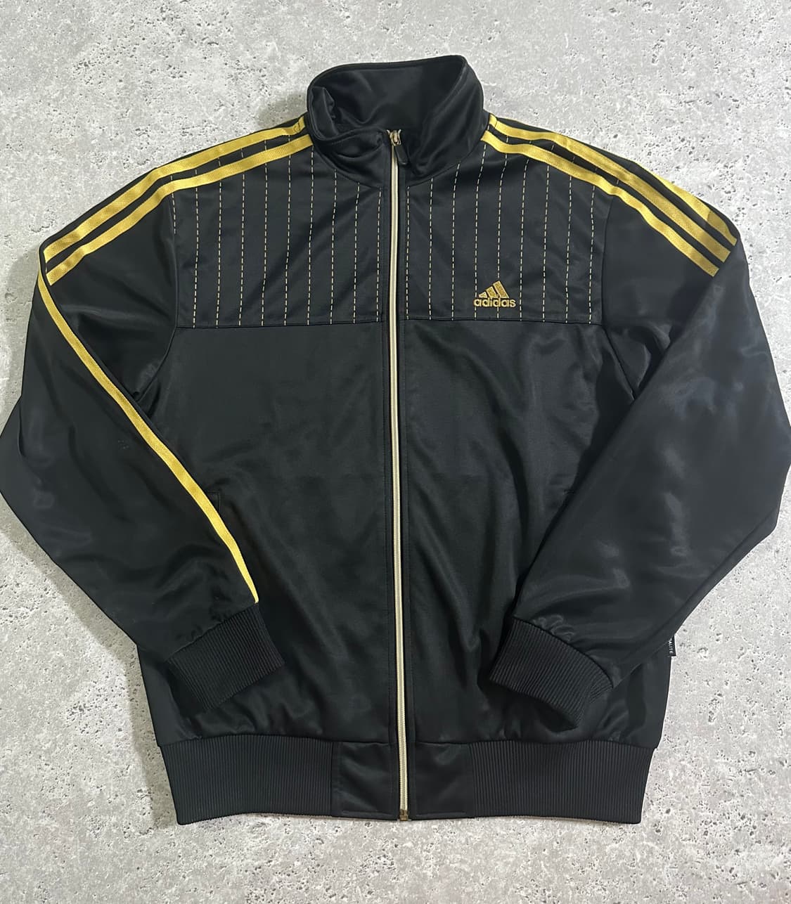 00s adidas 올드스쿨 블랙 골드 핀스트라이프 트랙탑 상품이미지2