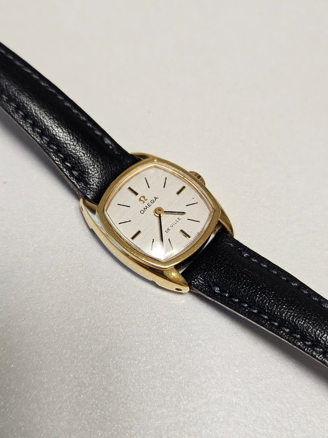 오메가 드빌 수동 금장 여성시계 상품이미지1