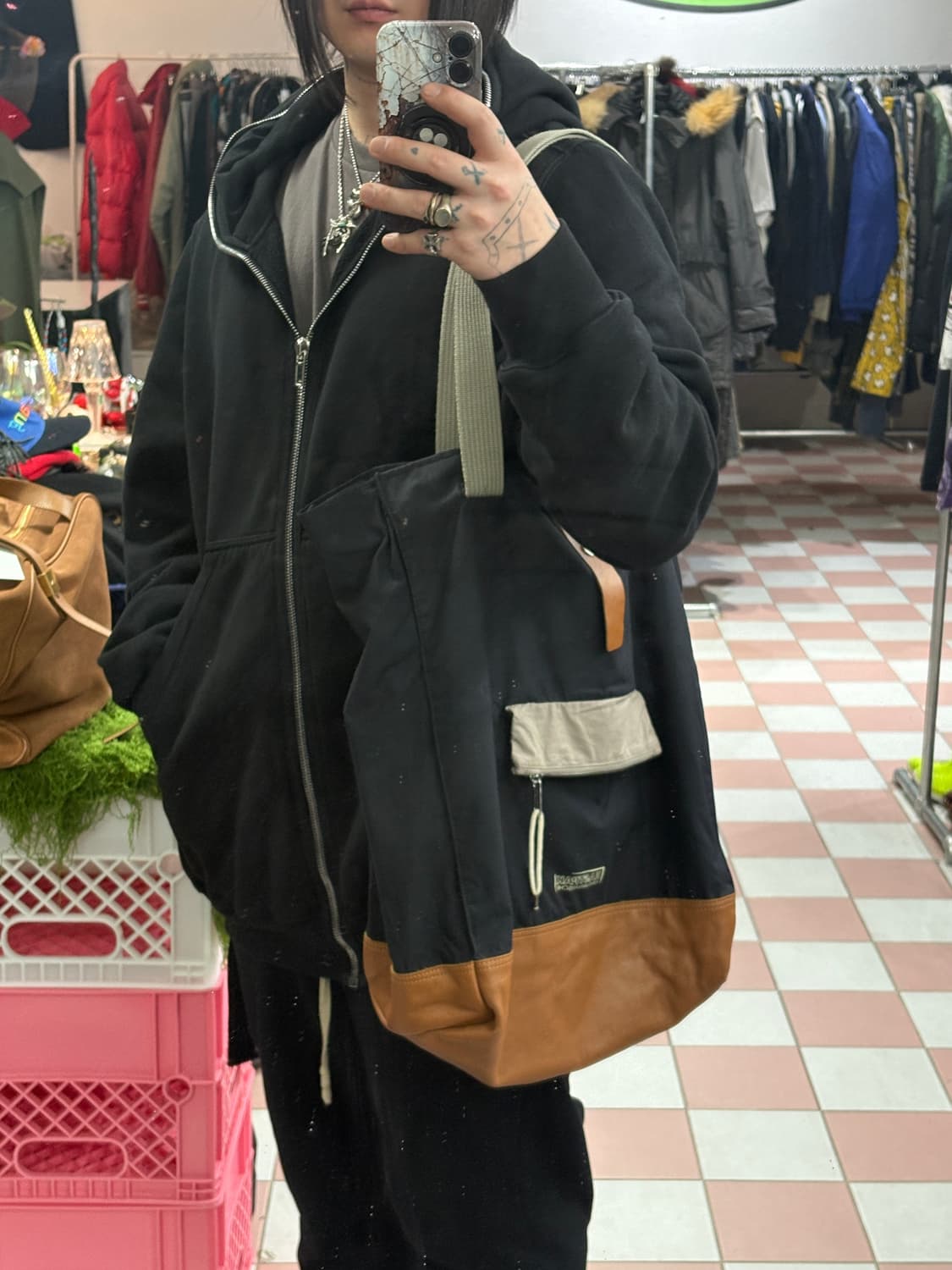 TTF✳️2011FW 크리스반아쉐 x 이스트팩 키링 숄더백 상품이미지4