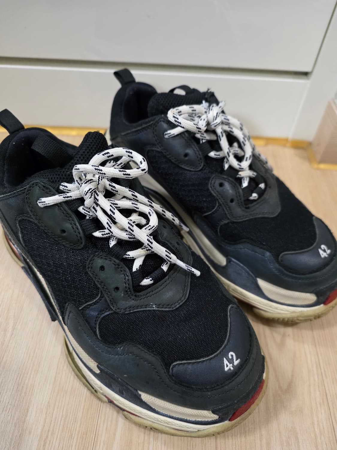 발렌시아가 트리플S 42 상품이미지1