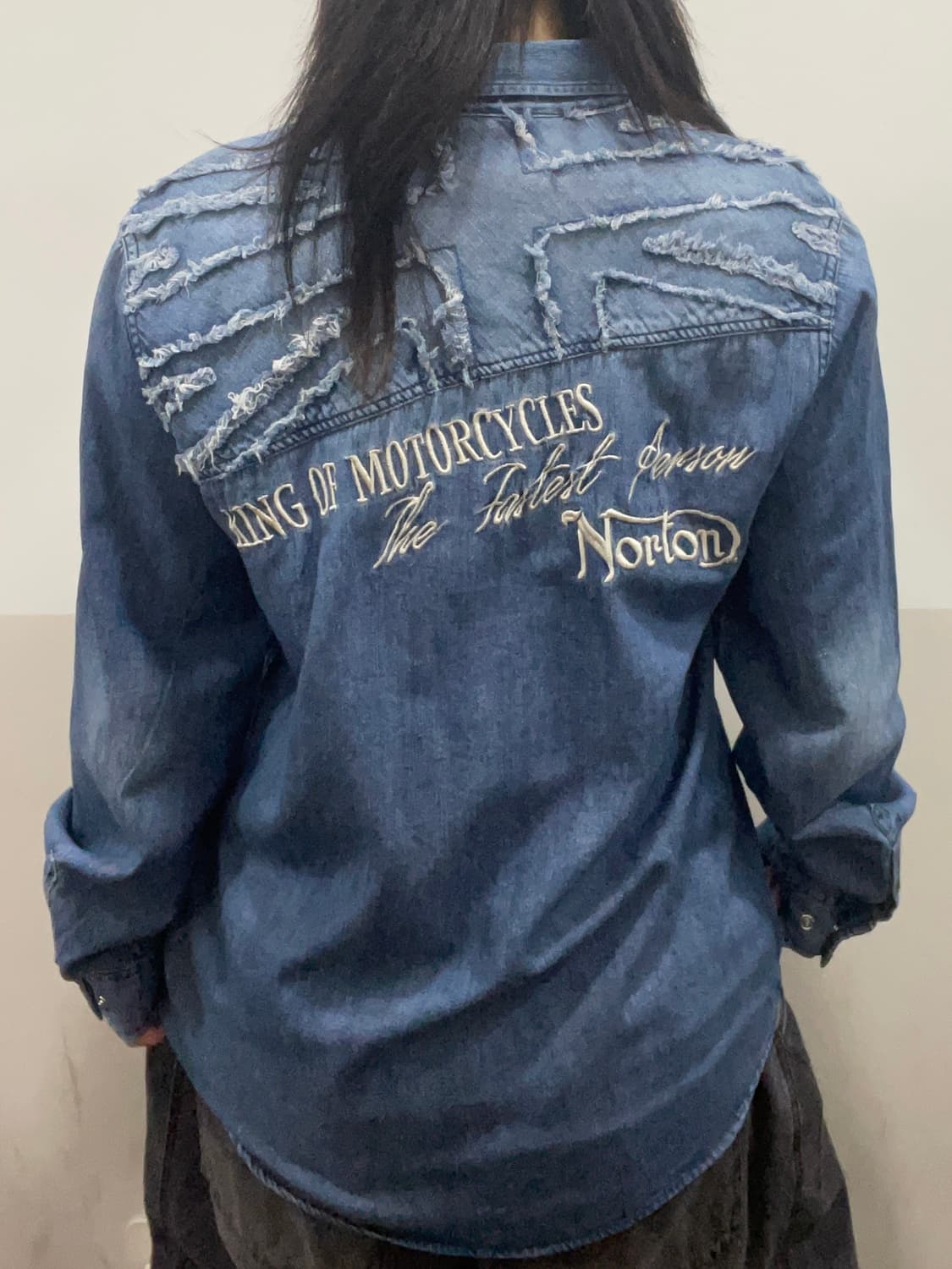 Norton 노턴 워싱 그런지 빅 자수로고 데님 긴팔셔츠 상품이미지1