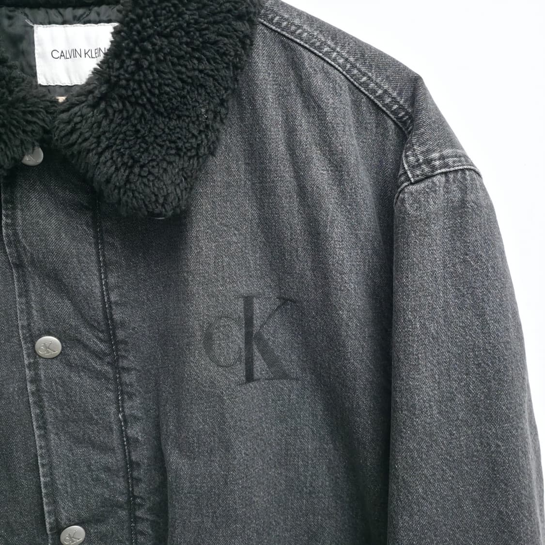 [L] CK 캘빈클라인 블랙 데님 자켓 상품이미지4