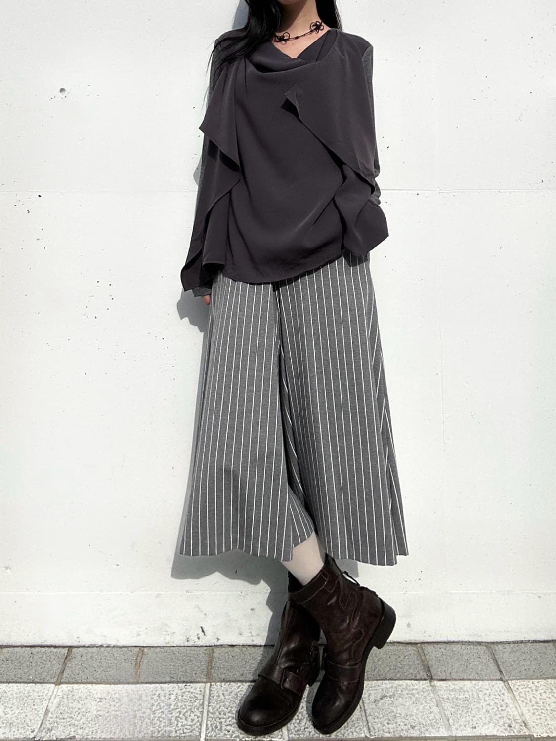 Side drape tencel top / charcoal 상품이미지7