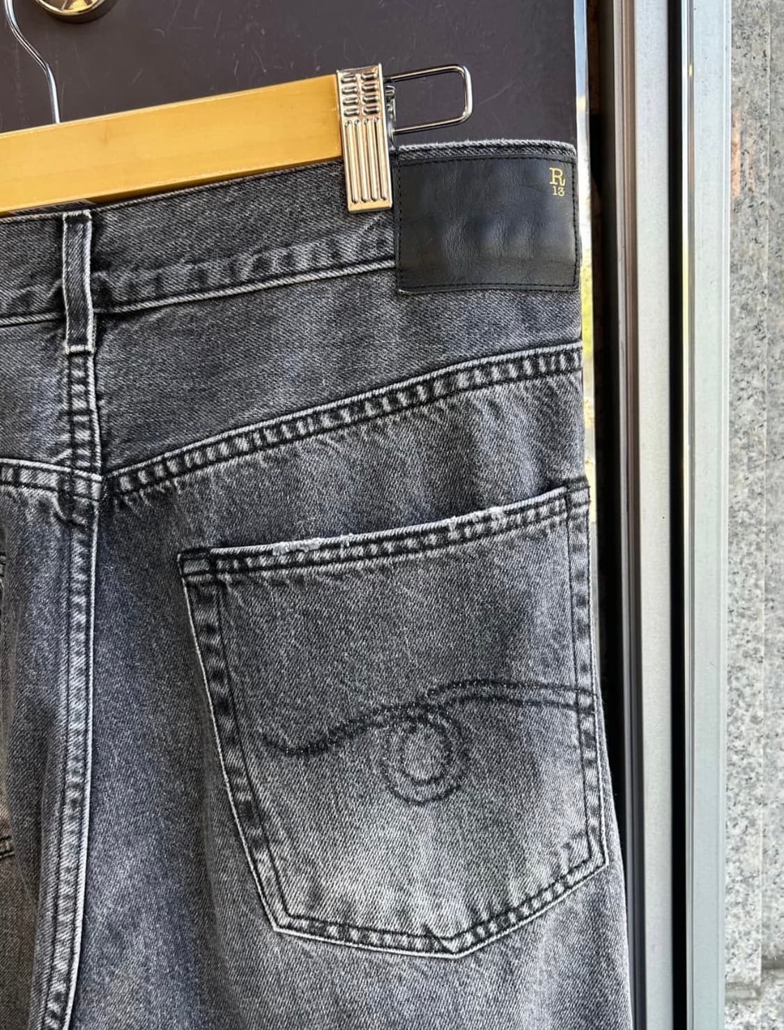 R13 알써틴 25SS 크로스오버 데님 팬츠 상품이미지7