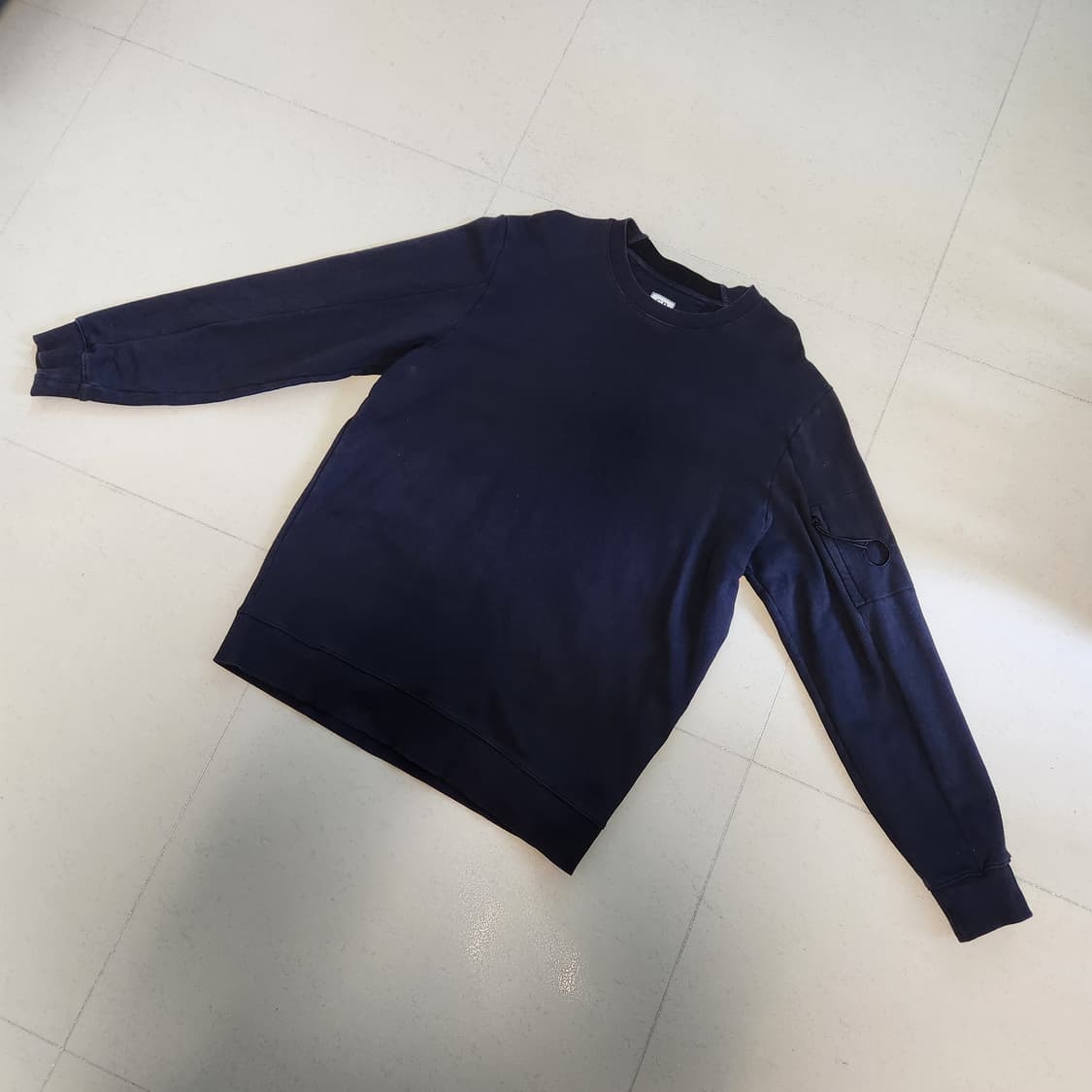 cp 씨피컴퍼니 네이비 맨투맨 상품이미지1