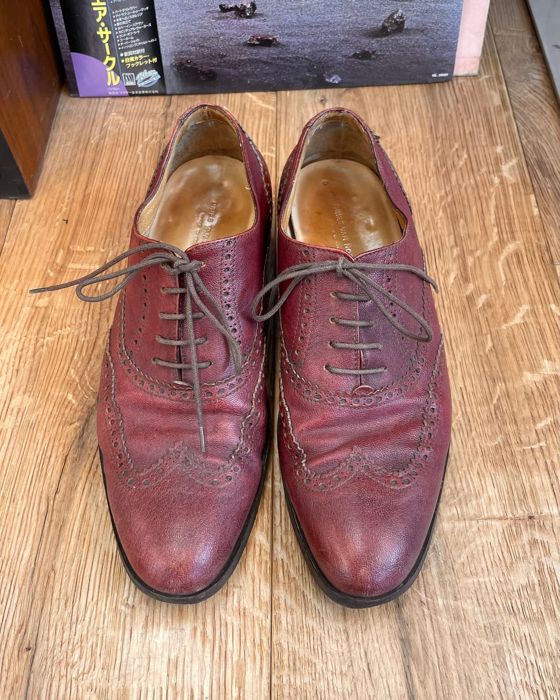 [260] 드리스반노튼 윙팁 슈즈 버건디 상품이미지2