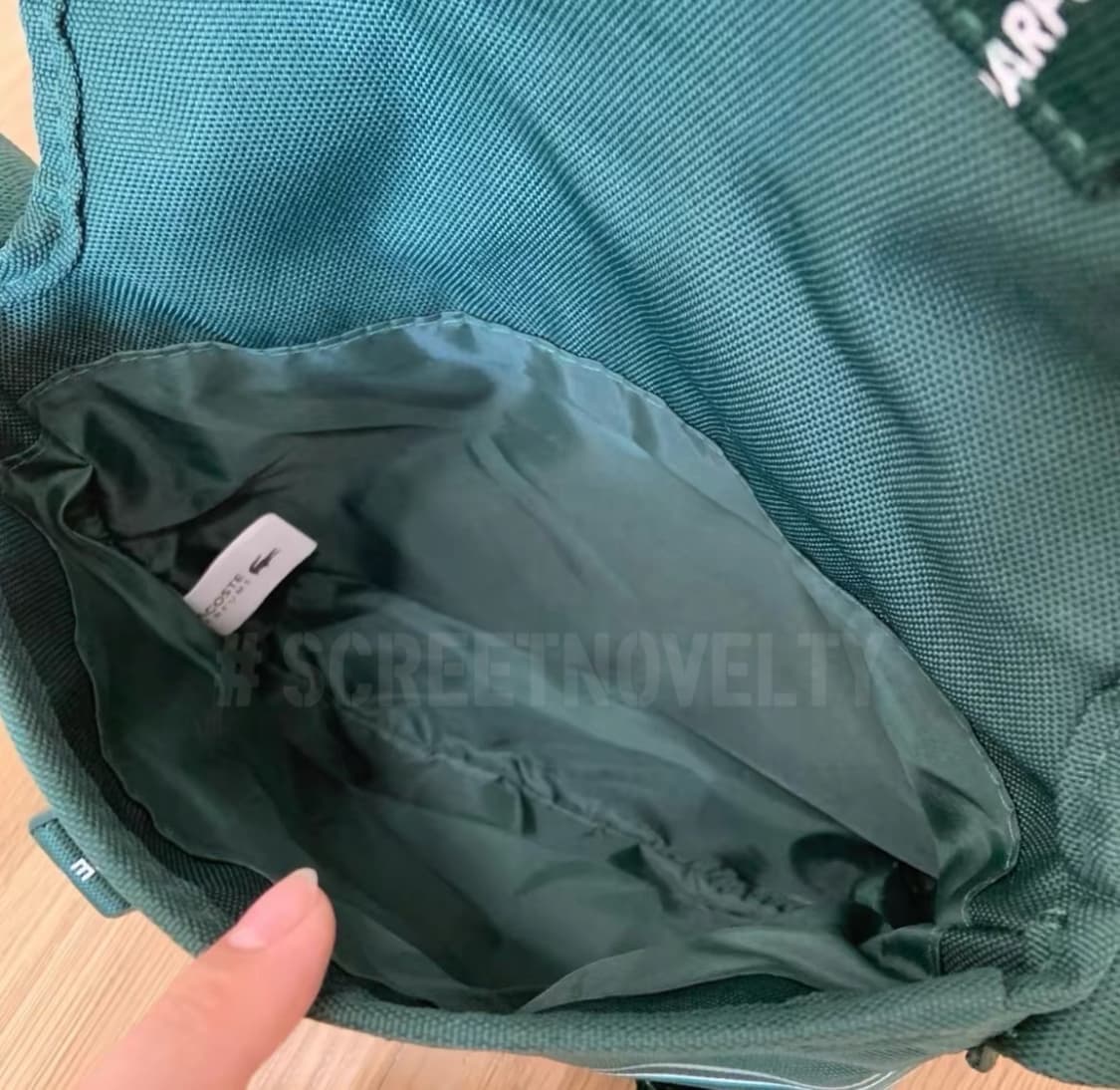  라코스테 퍼퓸 크로스바디백 메신저백 그린 상품이미지3