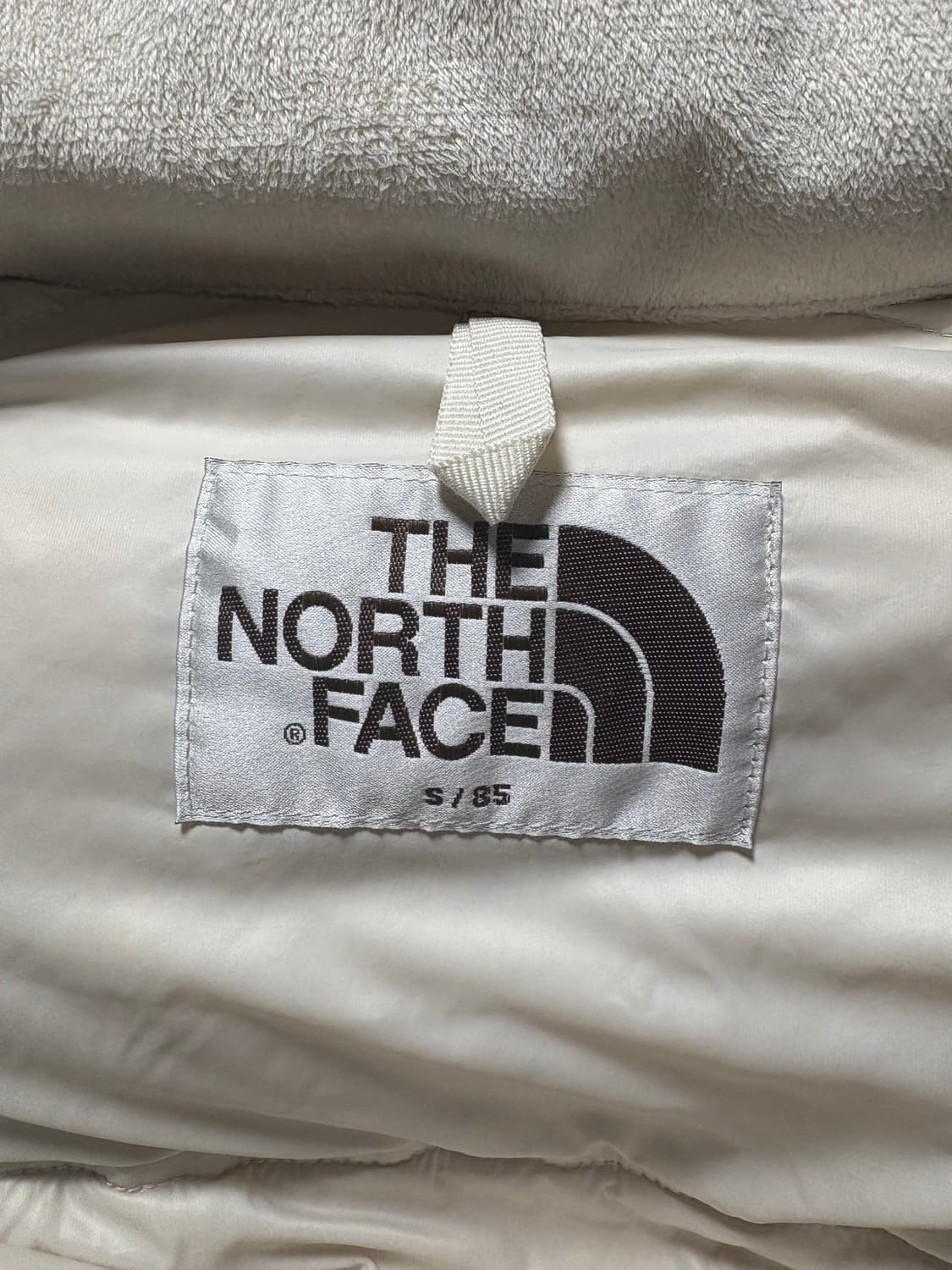 노스페이스 화이트라벨 노벨티 눕시 다운 자켓 크림베이지 상품이미지8