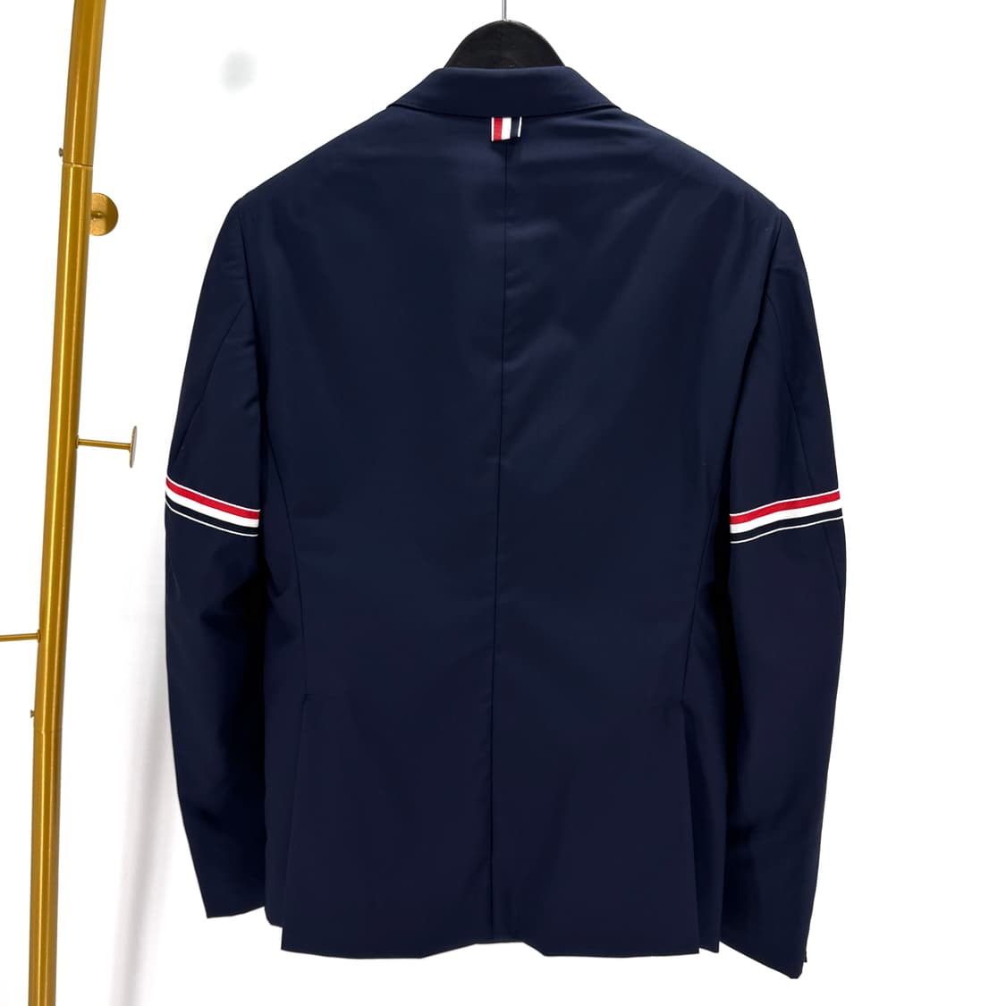 [3사이즈] 톰브라운 암밴드 클래식 울 블레이저 자켓 (MJC341A) 상품이미지4