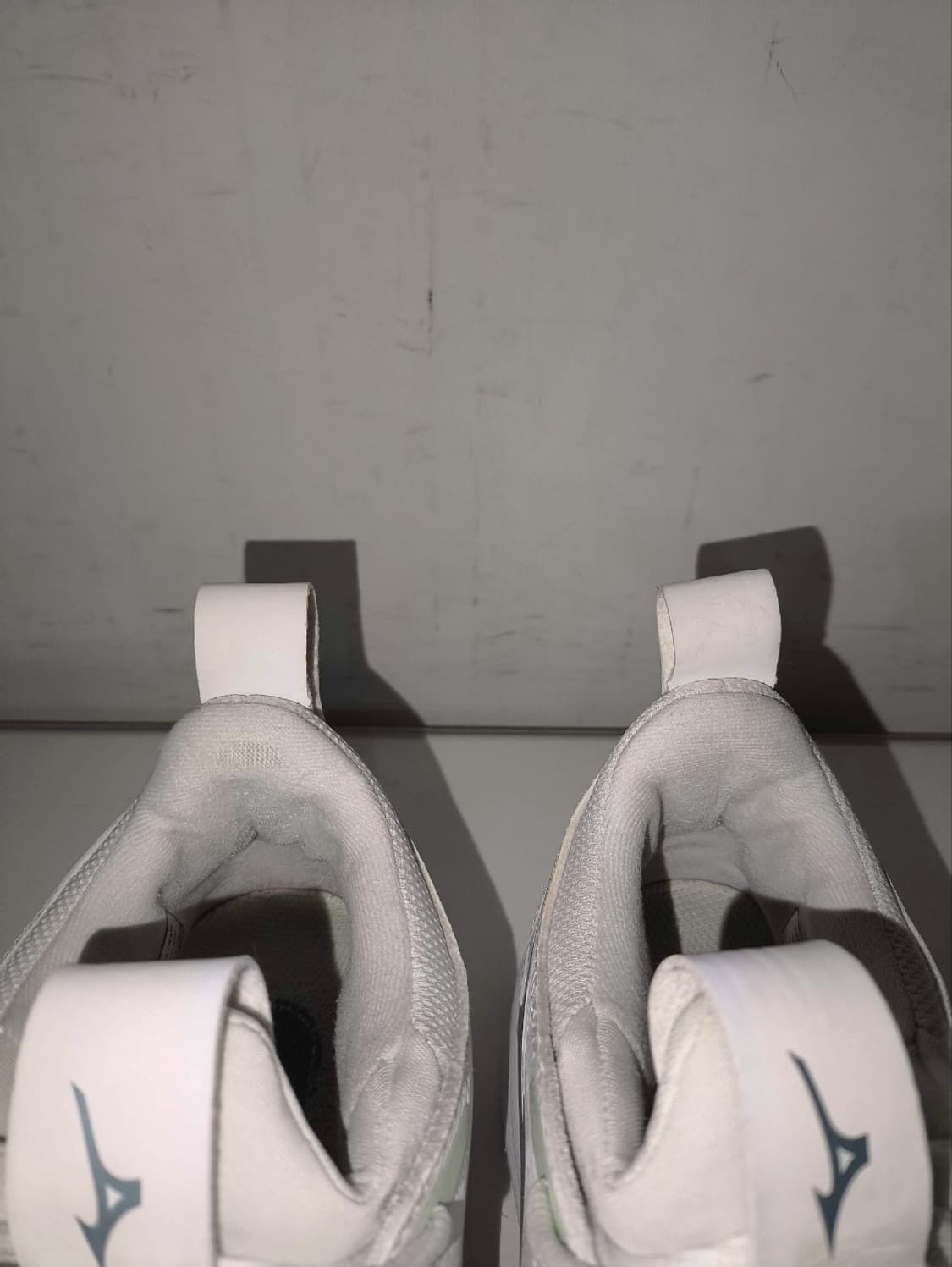 255mm 미즈노 웨이브 모멘텀3 인도어화 상품이미지5