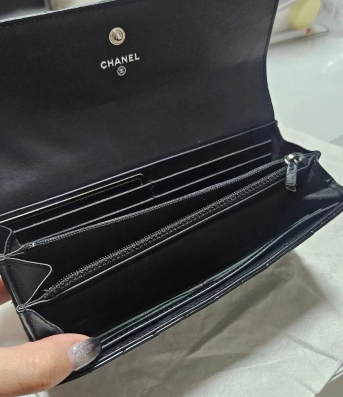 샤넬 에나멜 장지갑 상품이미지2