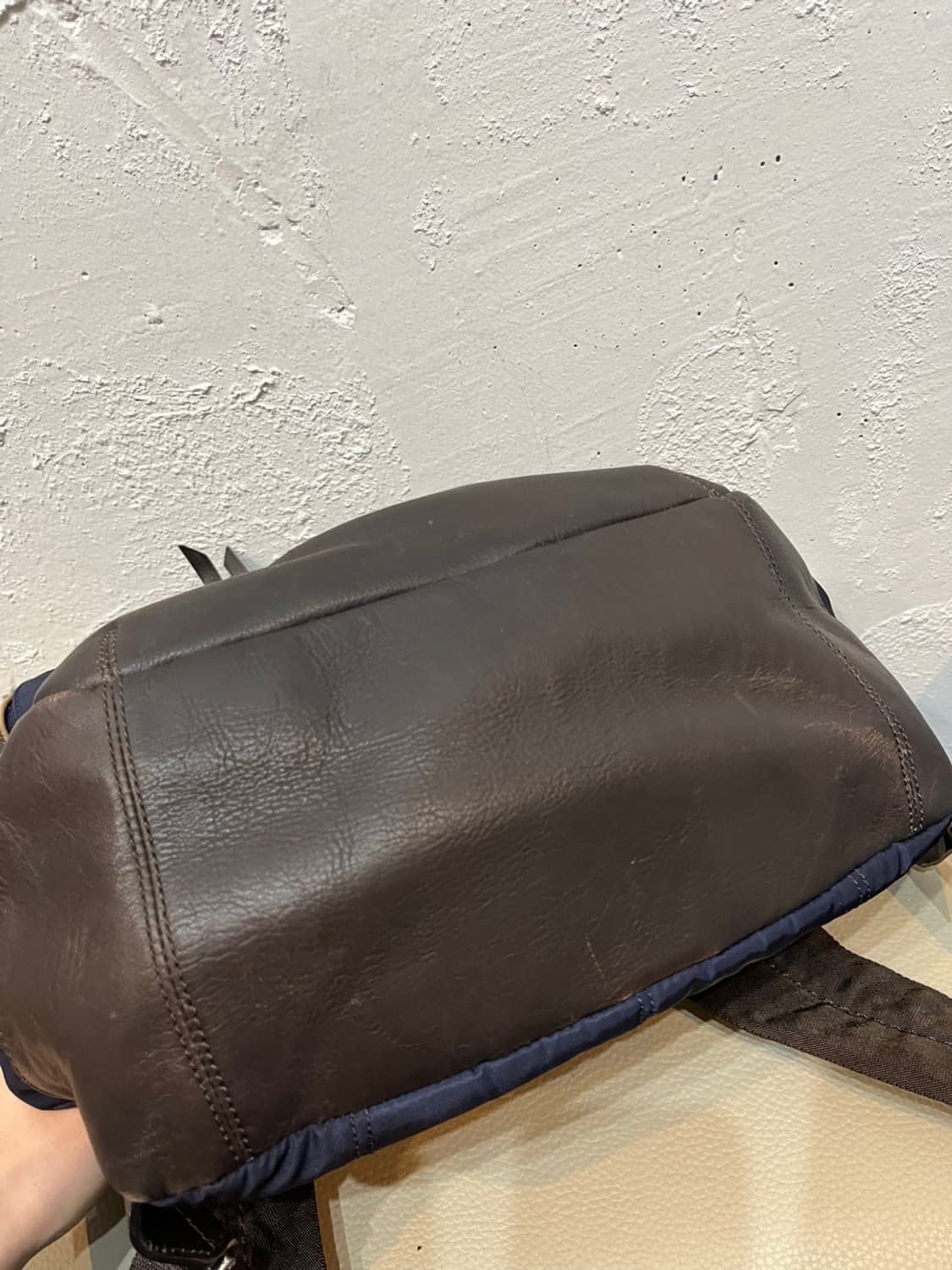 COACH 코치 레더 트리밍 백팩 네이비 상품이미지9