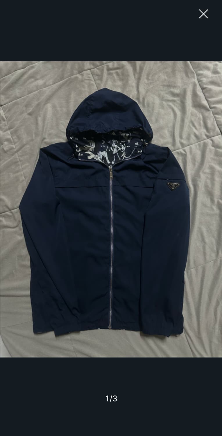 프라다 양면 바람막이 상품이미지1