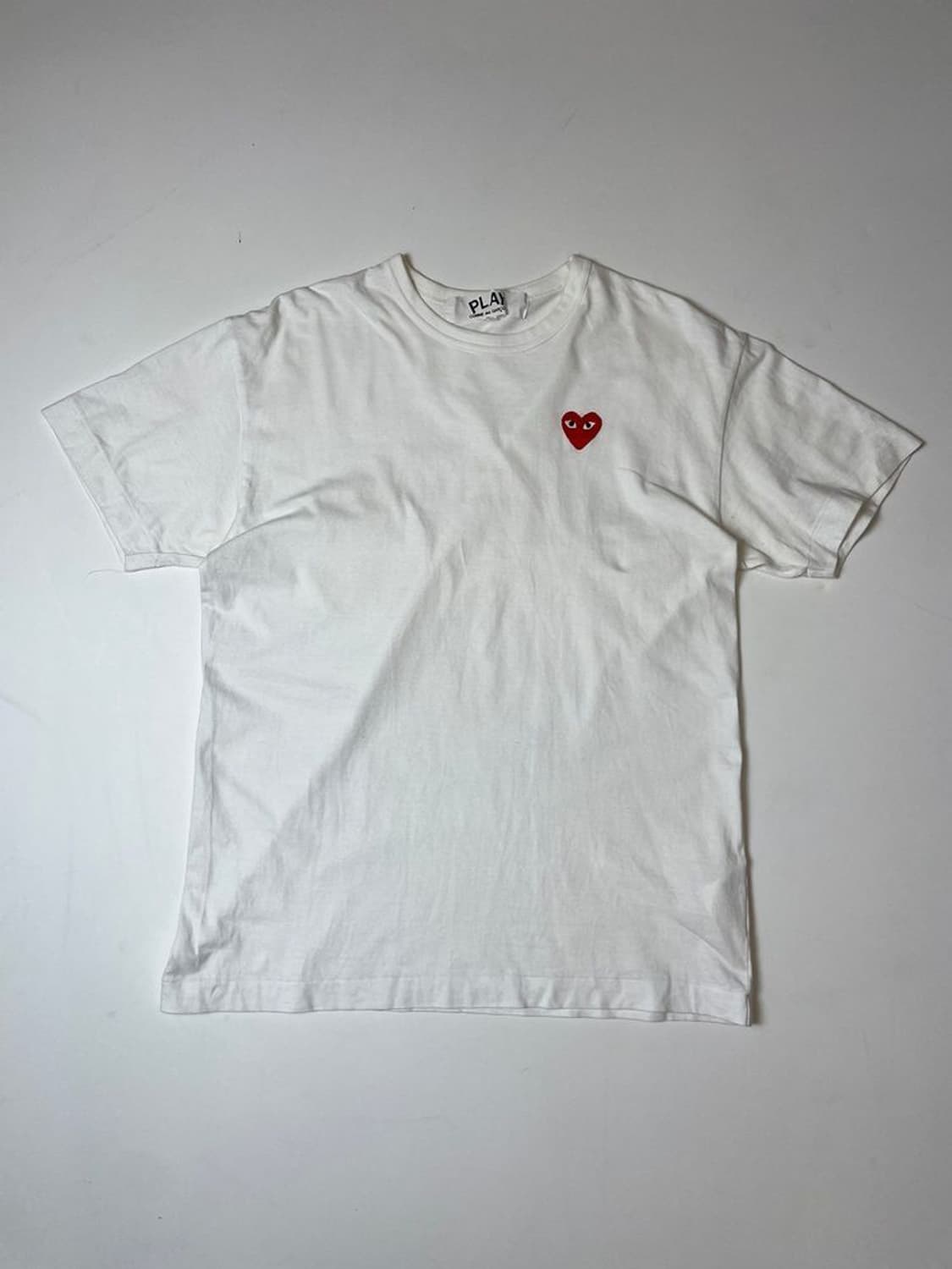 꼼데가르송 레드 하트 와펜 반팔 티셔츠 PN9647 상품이미지1