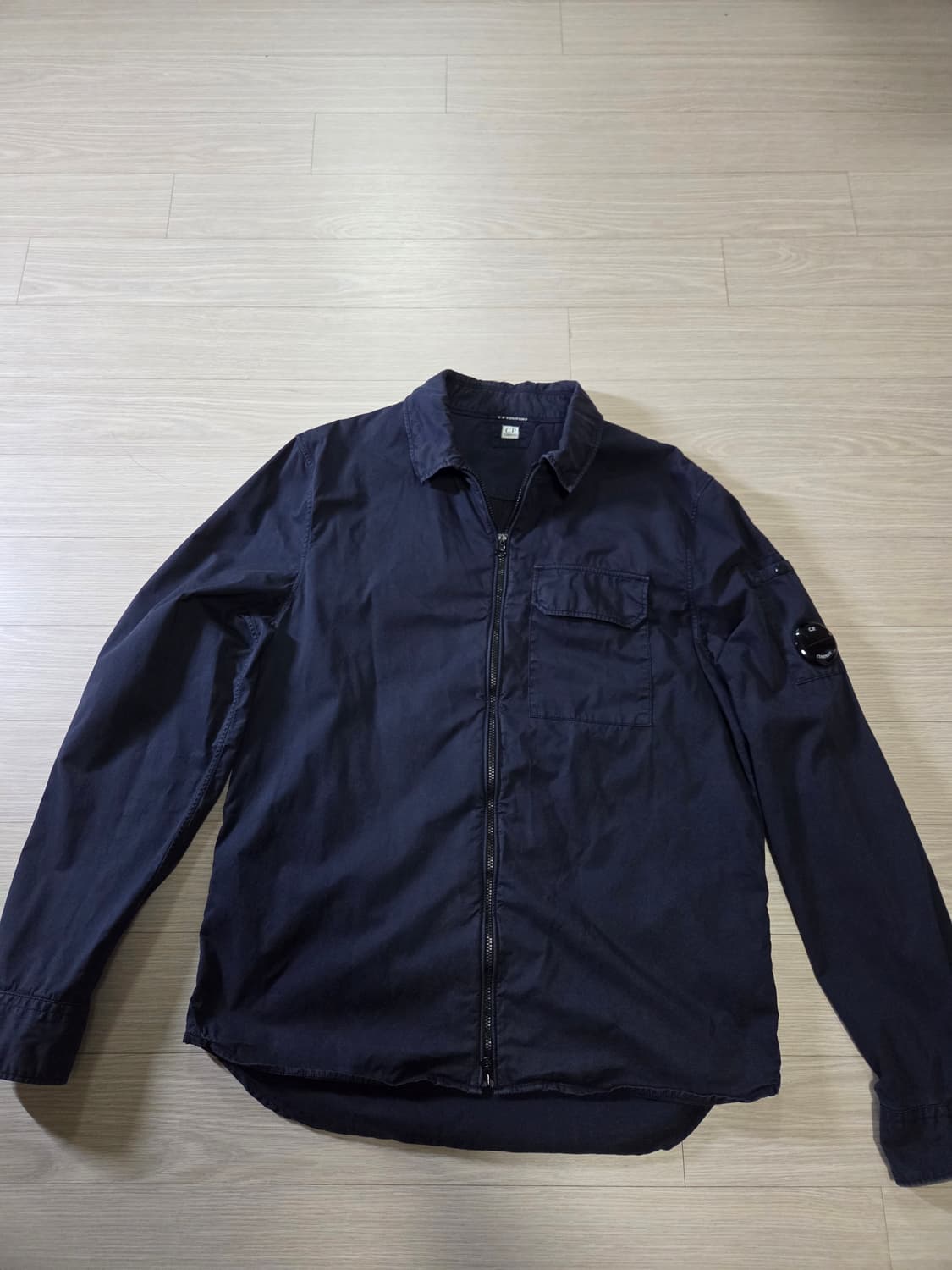 [정품] C.P. 컴퍼니가먼트다잉 오버셔츠 네이비 상품이미지1