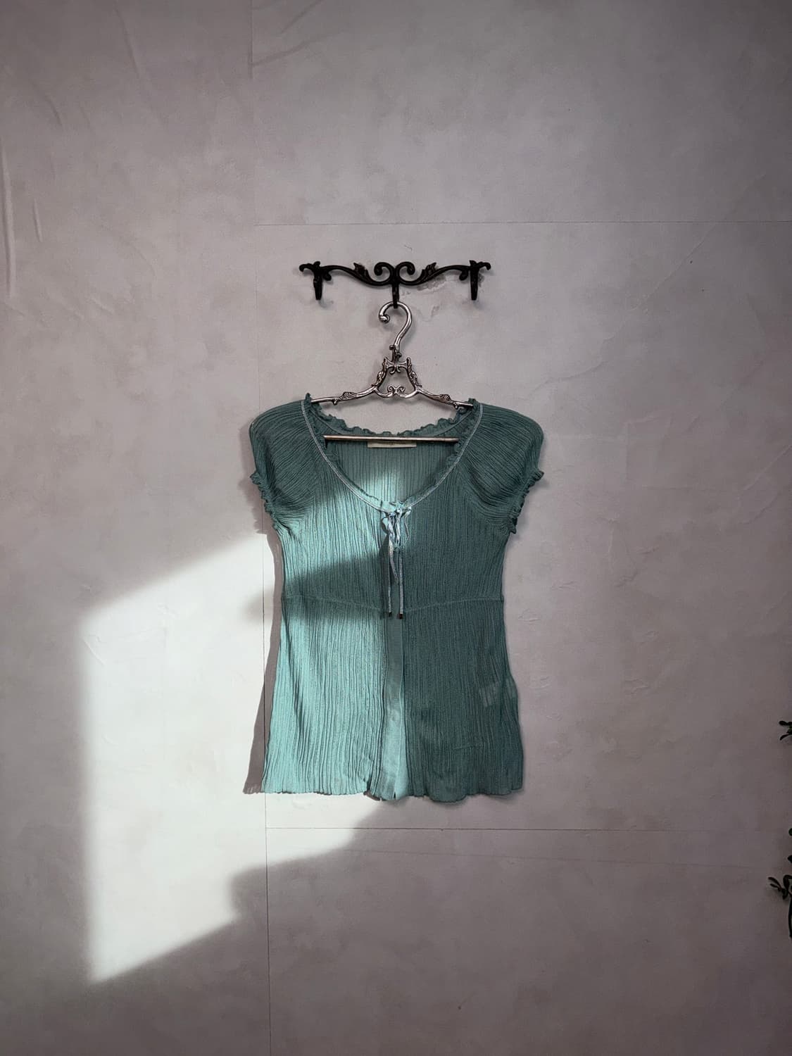 Mute blue pleated button cardigan  상품이미지1