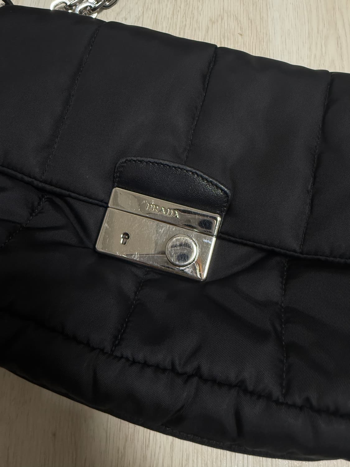 프라다 체인 숄더백 상품이미지3