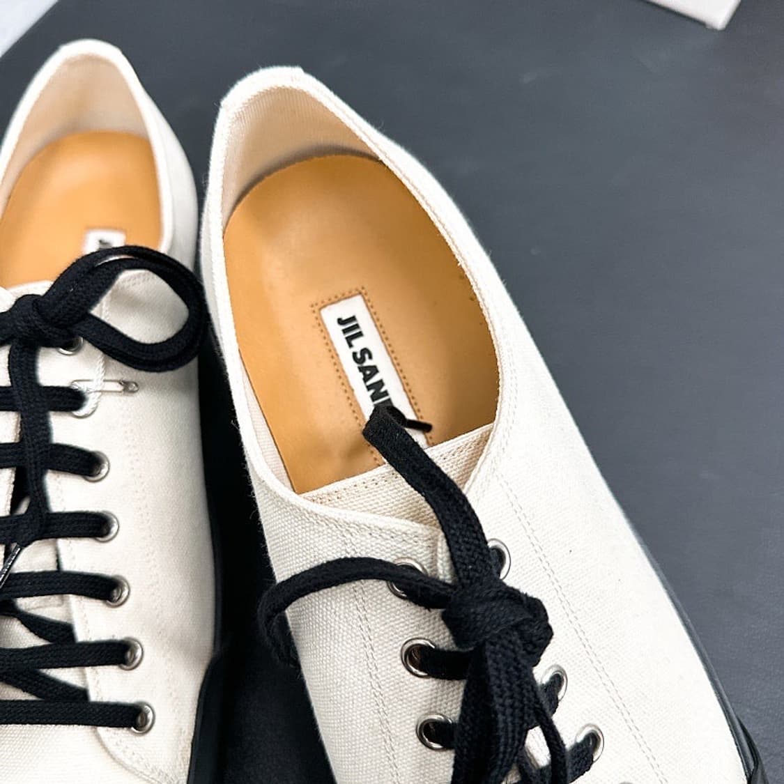 (정품/새상품) JIL SANDER 질 샌더  블랙화이트 캔버스 스니커즈 상품이미지3