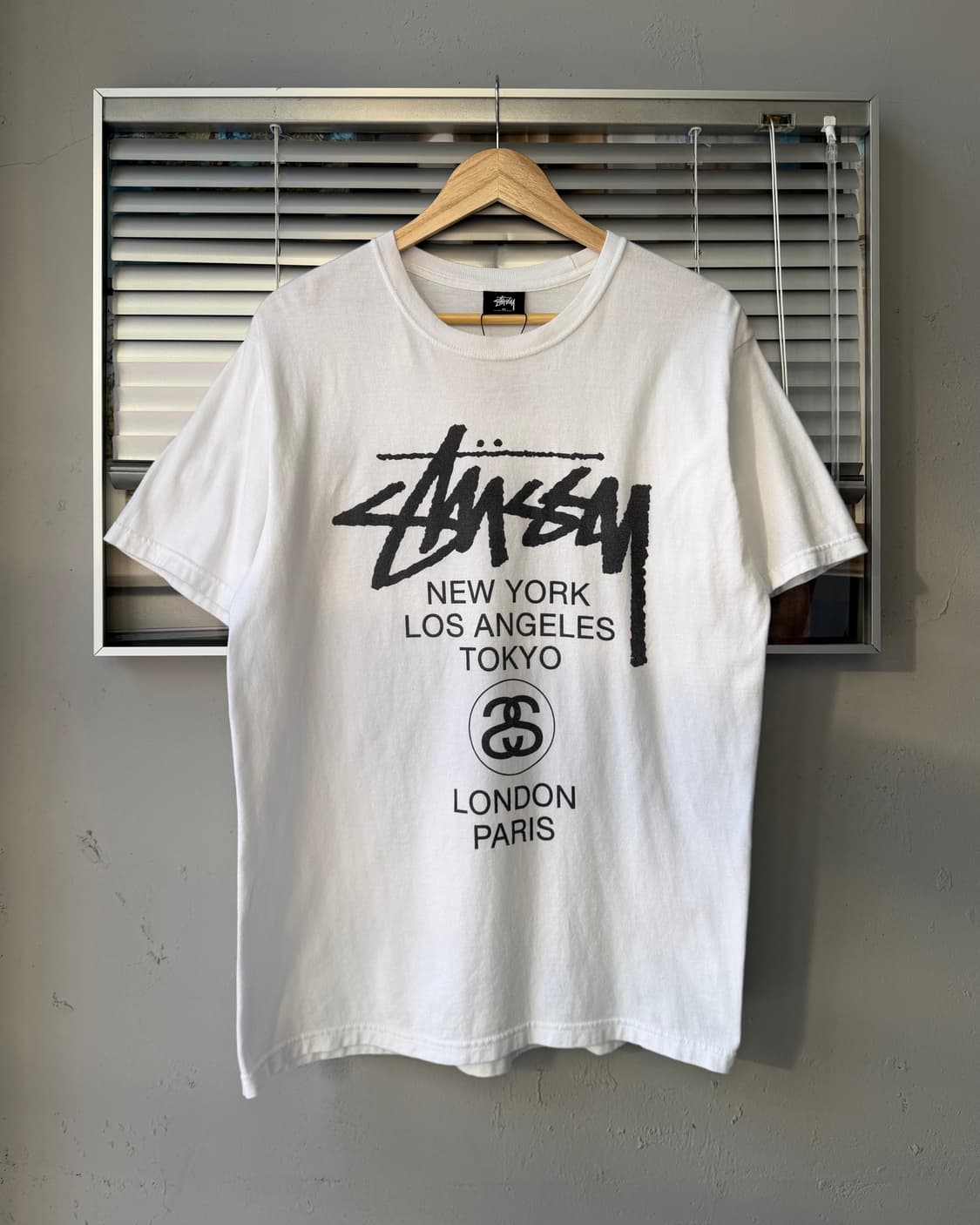 Stussy World Tour White Short Sleeve 상품이미지1