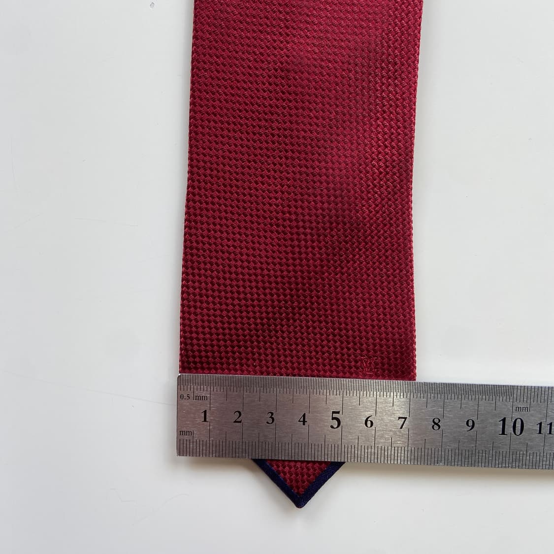 루이비통 (LOUIS VUITTON) 심플로고 정품 명품넥타이7.2cm 상품이미지7