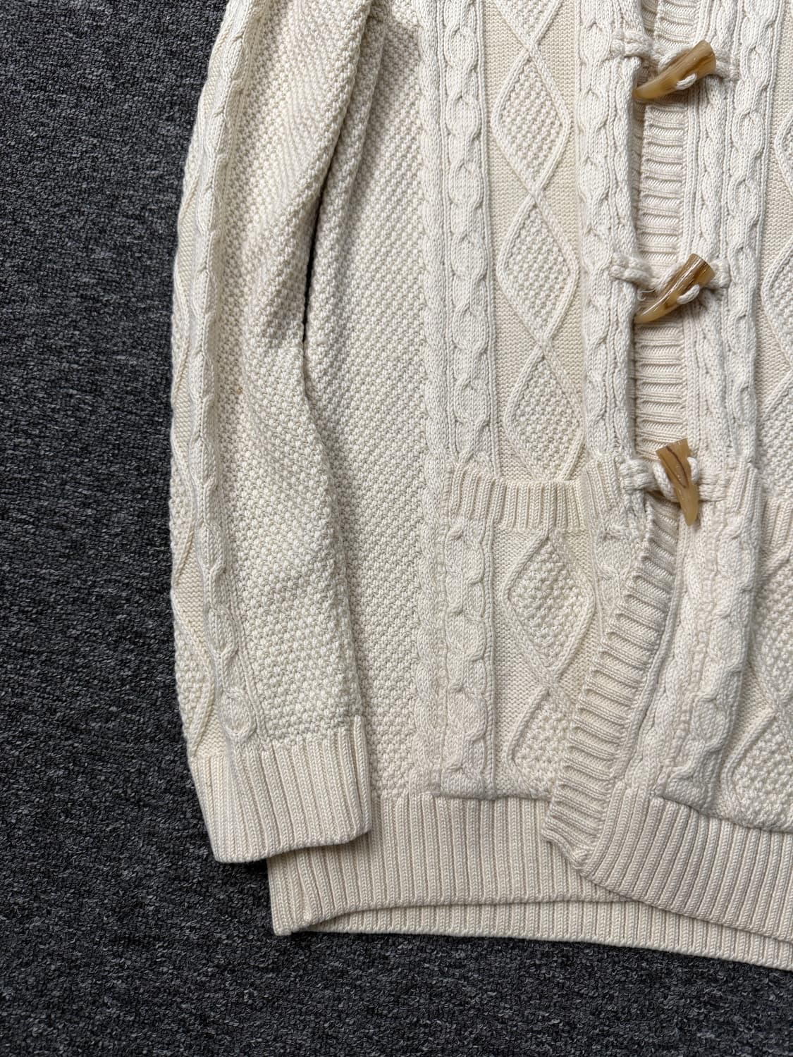 BCBG 더플 니트 후드 자켓 상품이미지3