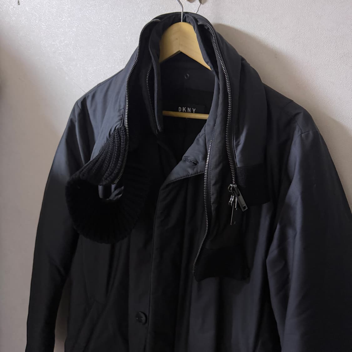 DKNY 남성 거위털 다운패딩 코트 M (남성 100정도) 상품이미지9