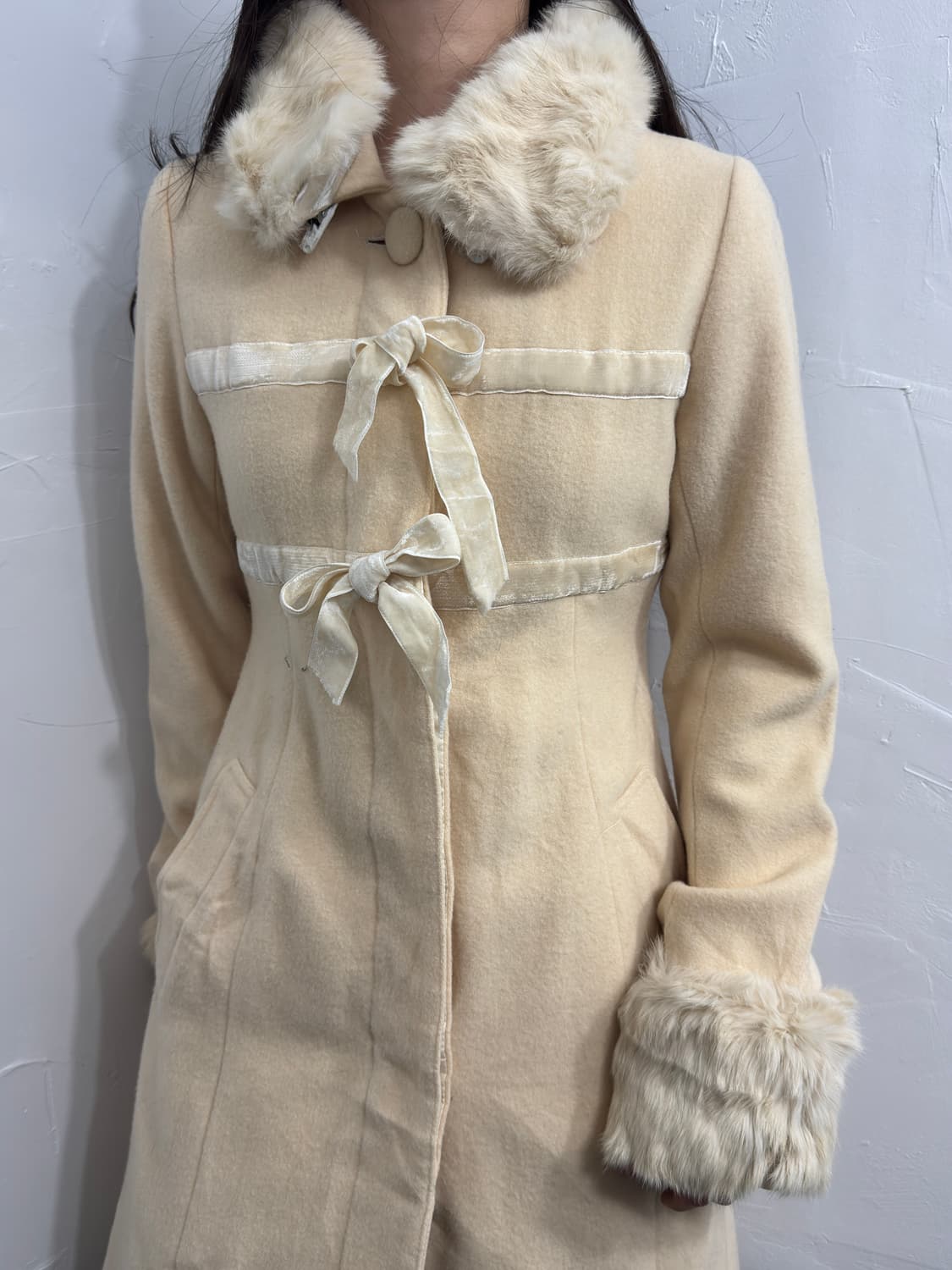 lest rose ribbon detail fur coat 상품이미지3