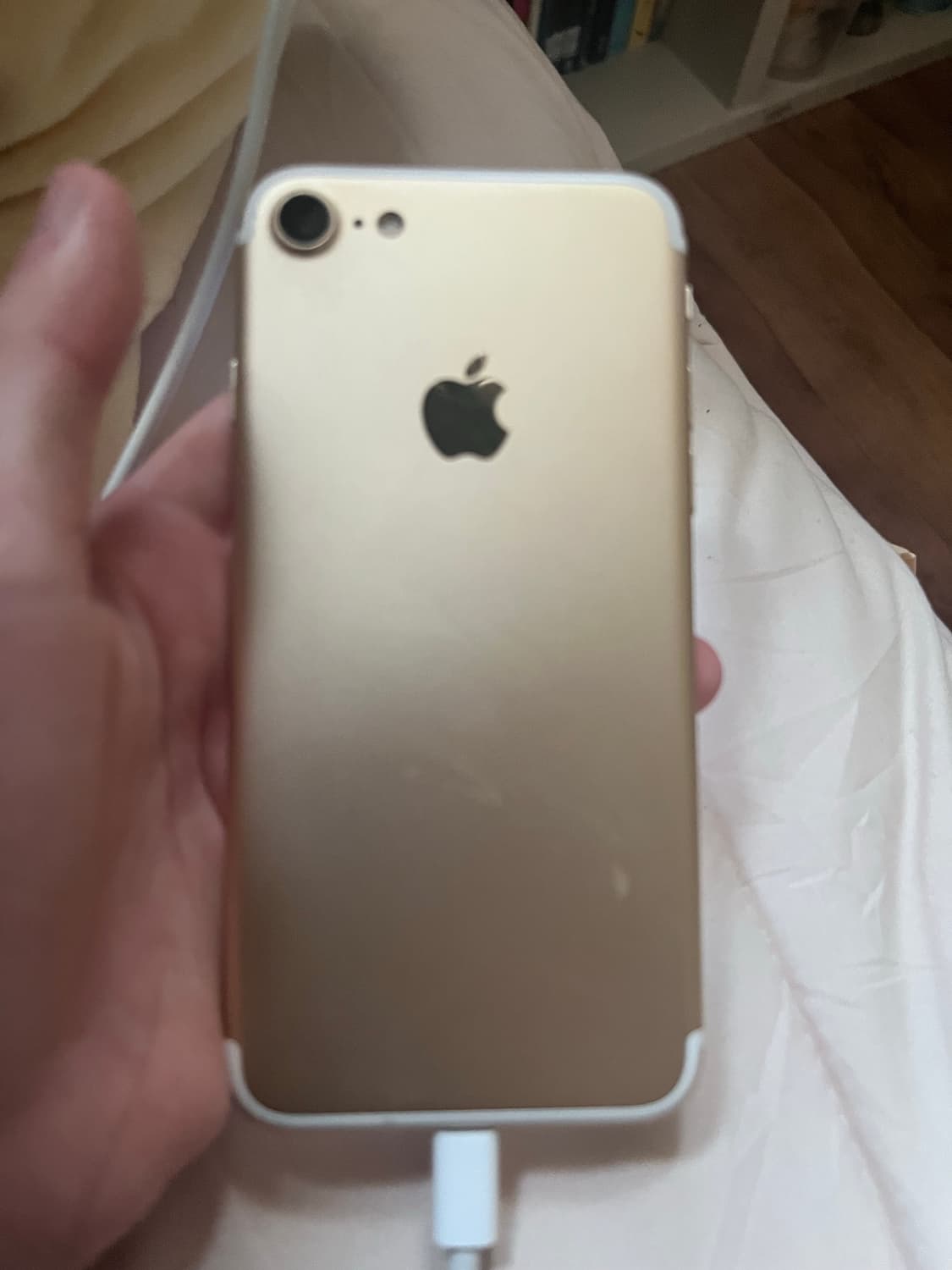 아이폰 7 골드 32gb -> 아이폰 7 32gb 실버/블랙/매트블랙 상품이미지1