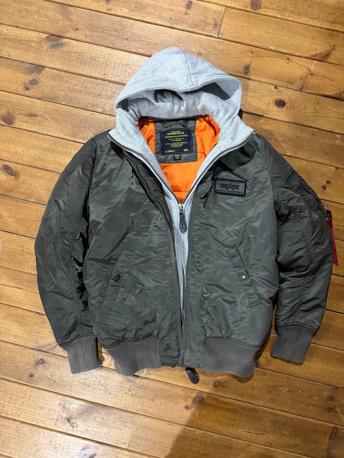 알파인더스트리 ma-1 후드봄버 상품이미지3