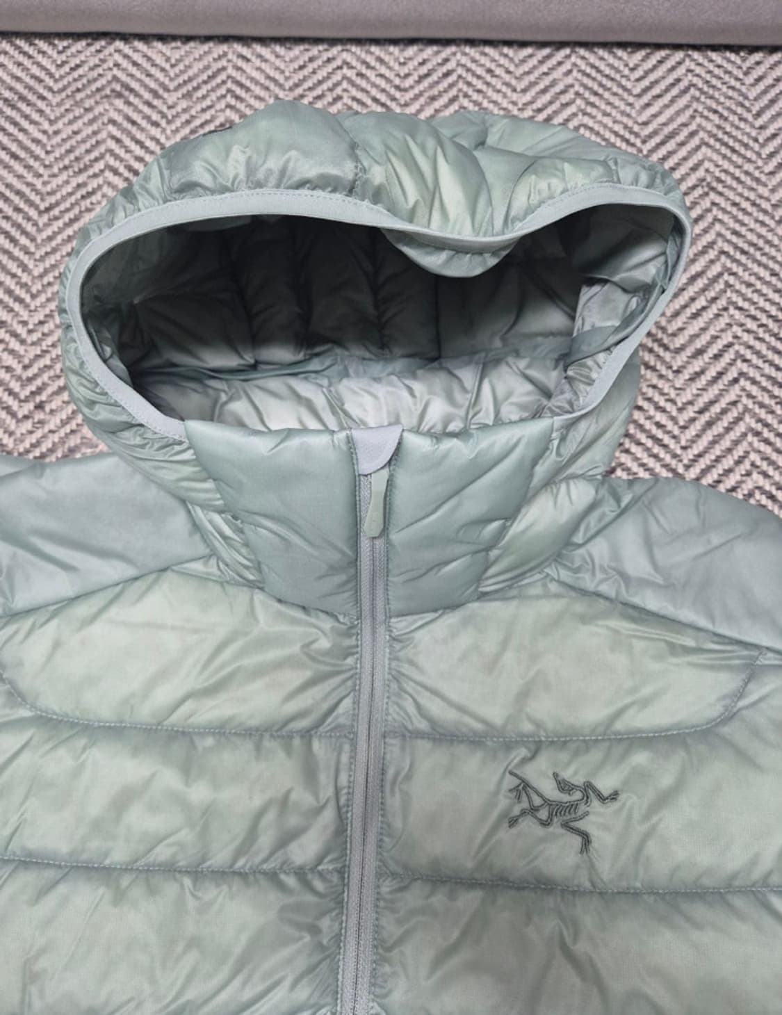 아크테릭스 세륨후디 스톤그린 M 사이즈 새것 상품이미지1