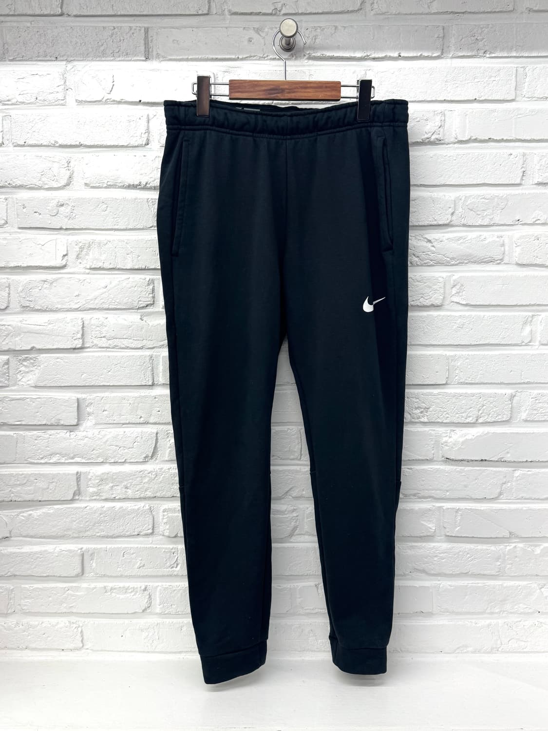 나이키 블랙 스웻팬츠 상품이미지3