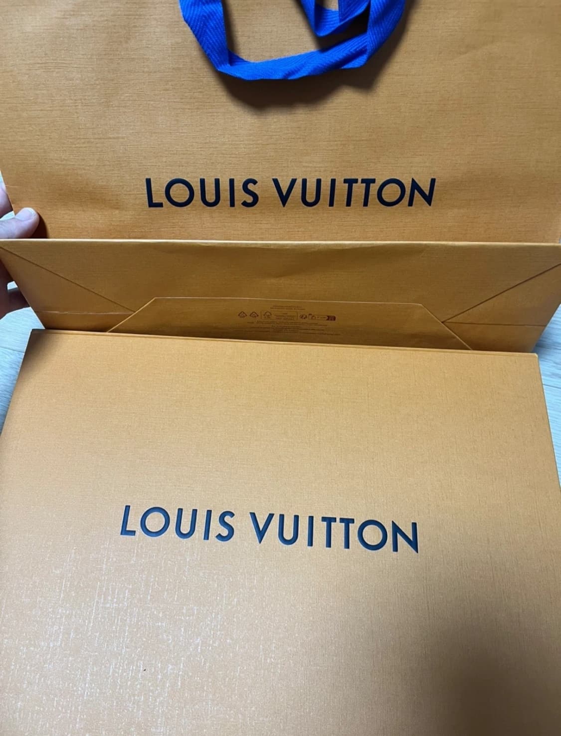 루이비통 앙프렝뜨 클러치 블랙  상품이미지3