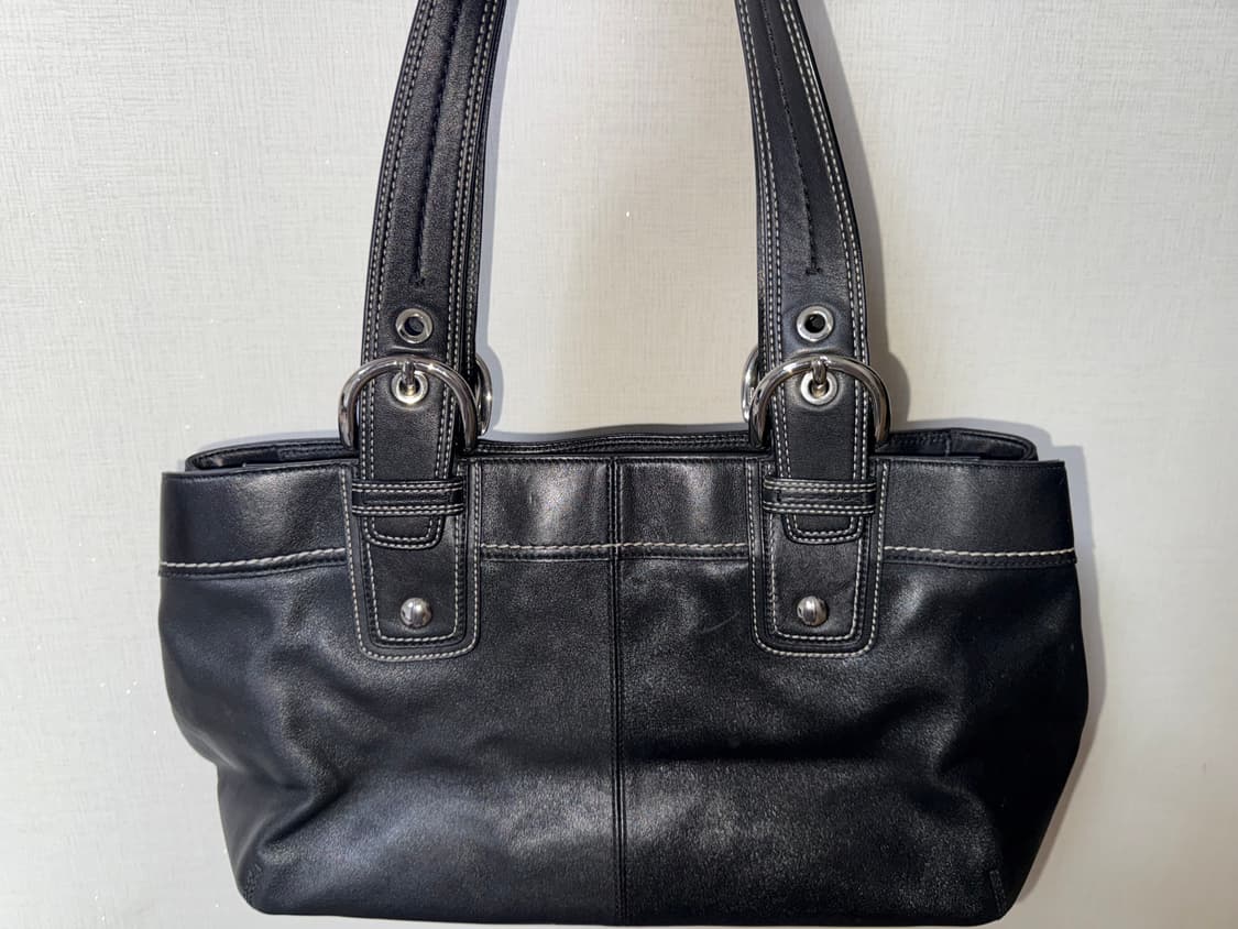 코치 버클 숄더백 상품이미지3