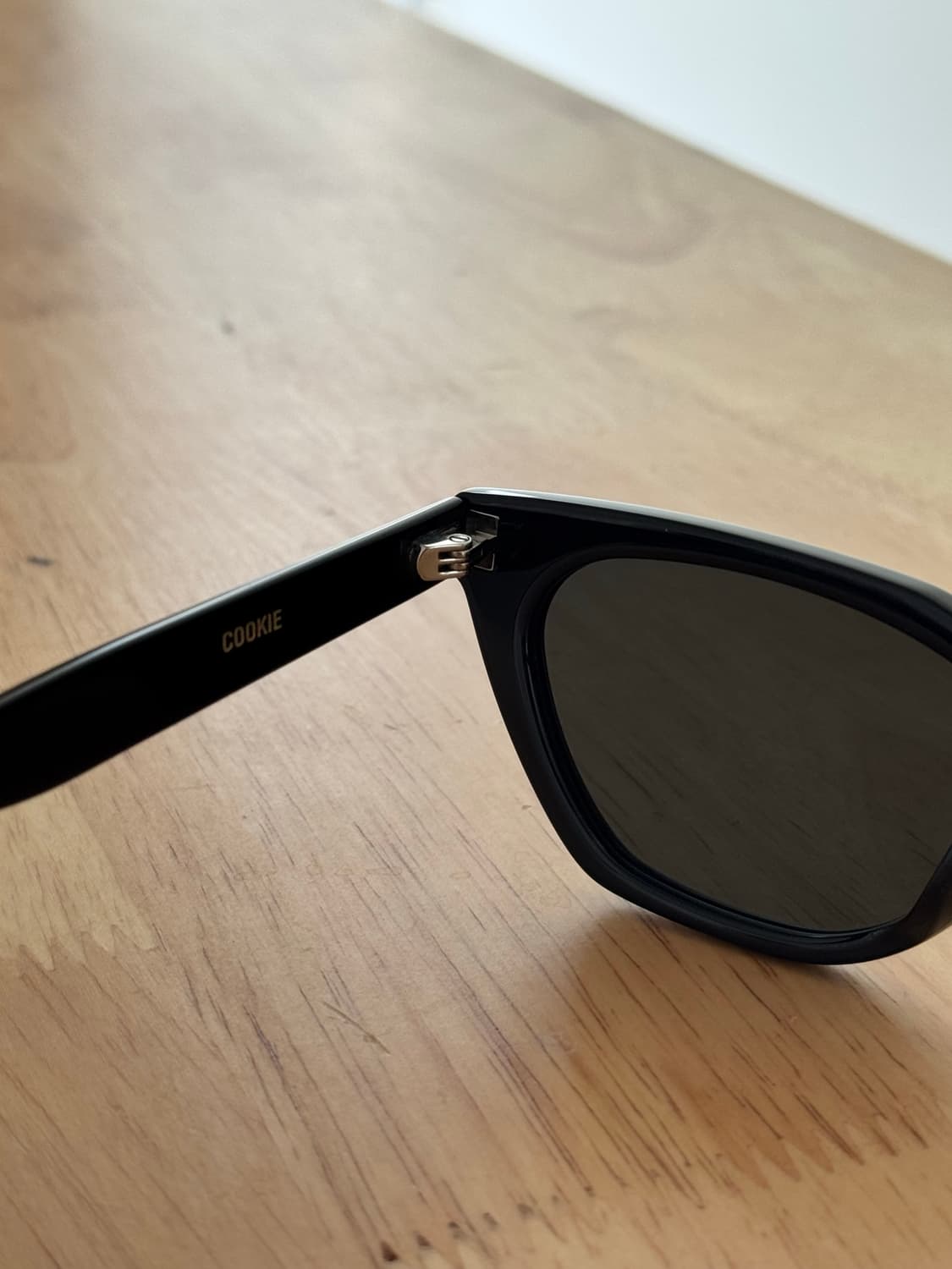 (무료배송,수수료x) 젠틀몬스터 쿠키 01 선글라스 판매합니다. 상품이미지5