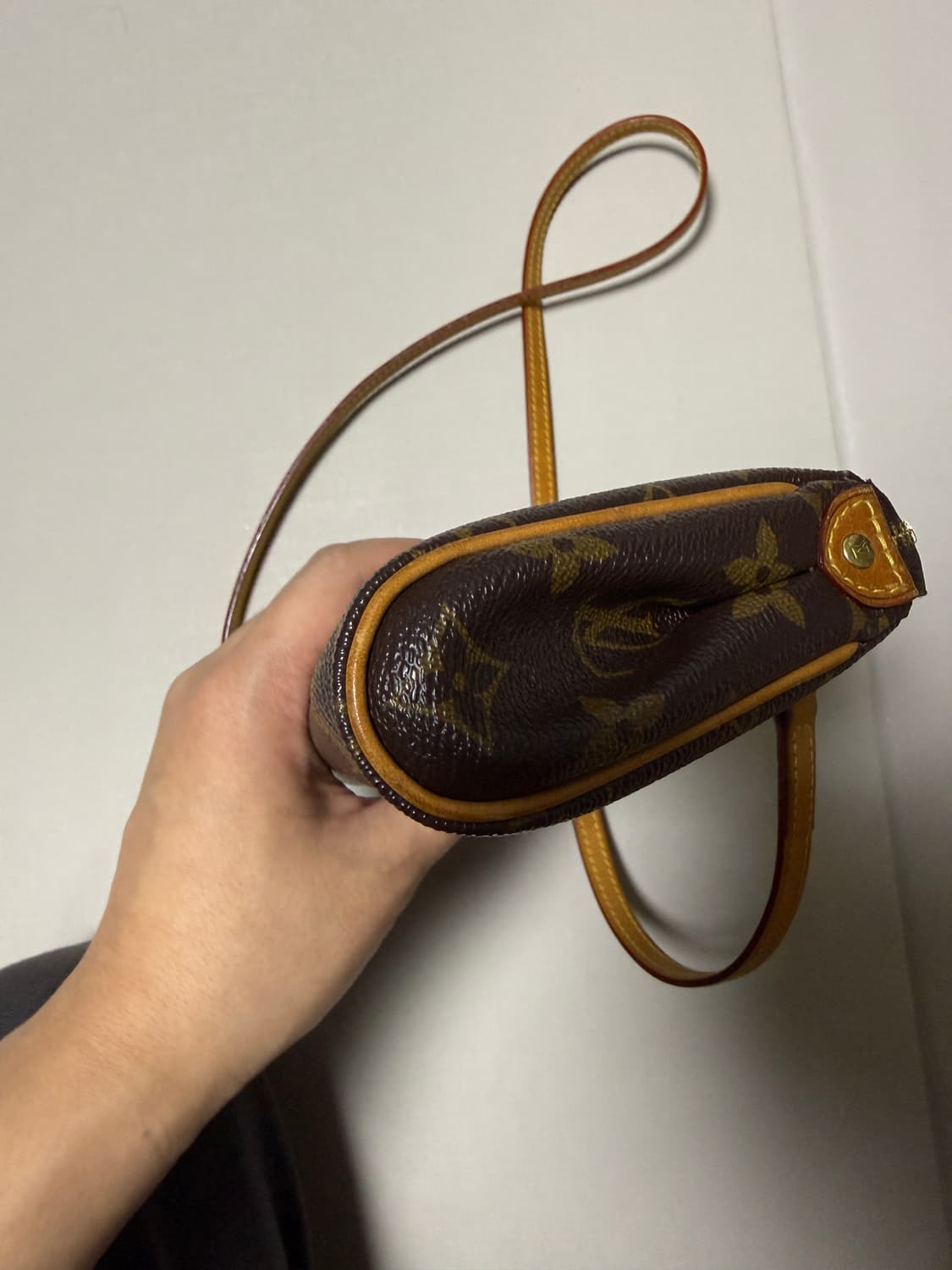 루이비통 에바클러치 상품이미지4