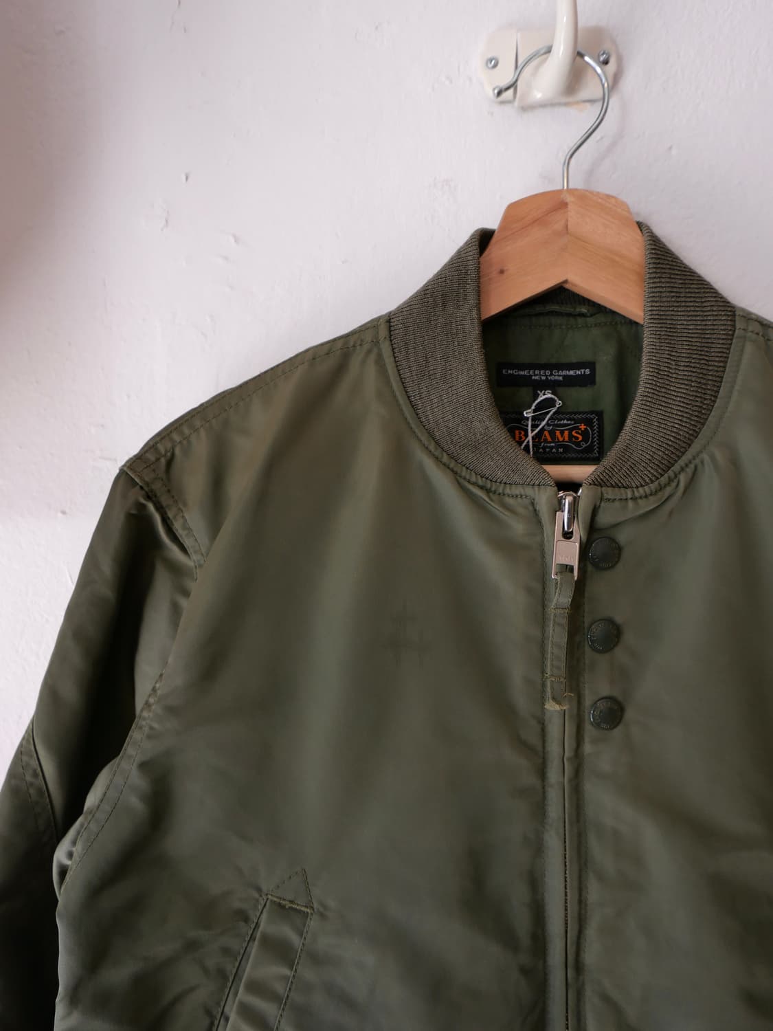  엔지니어드 가먼츠 x 빔즈 ma-1 블루종 상품이미지2