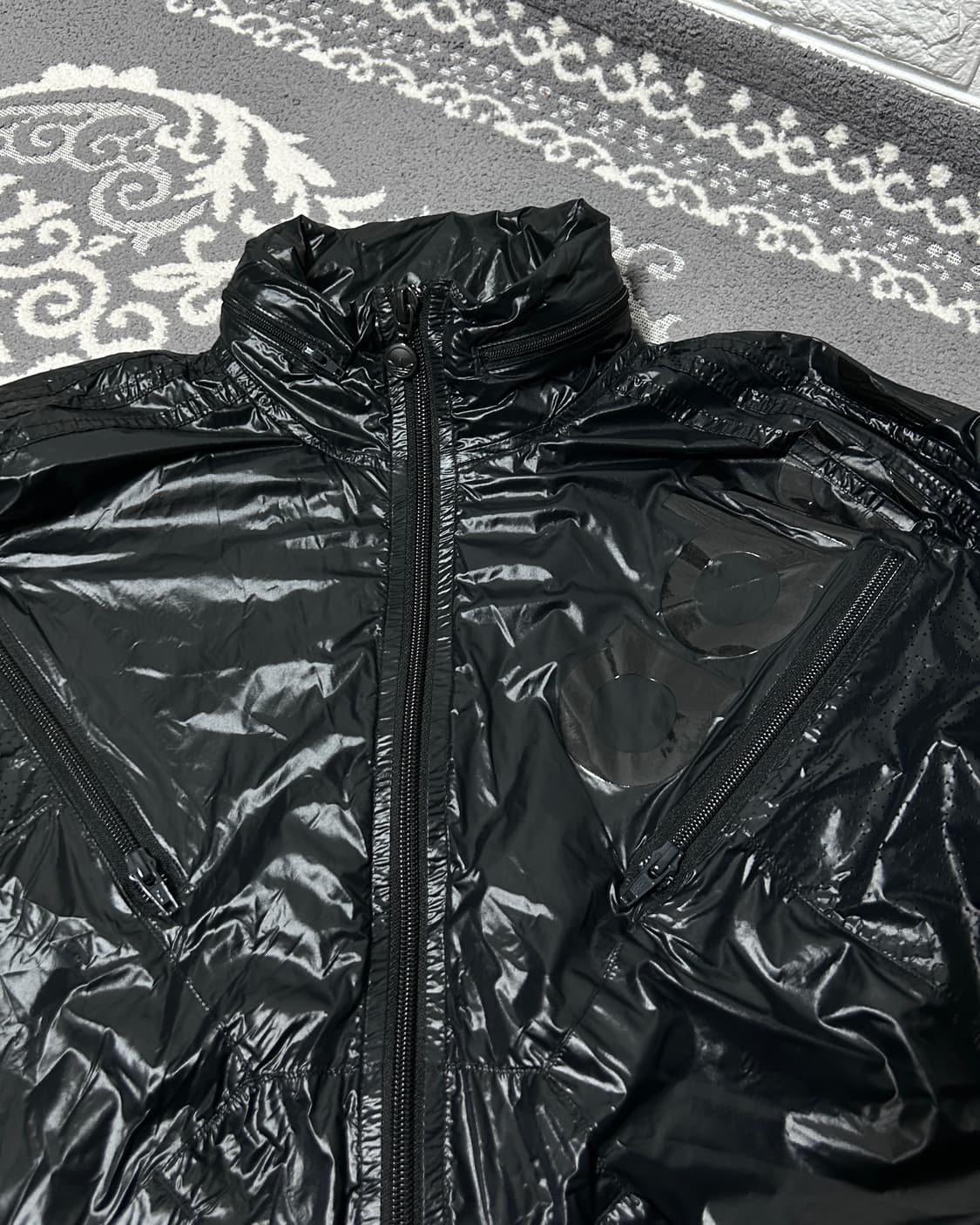 아디다스 글로시 텍스쳐 윈드 브레이커 / 트랙탑 상품이미지3