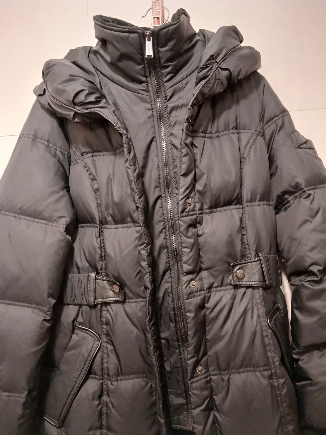 디케이엔와이 해외판 정품 여성 롱패딩 S 사이즈 상품이미지3