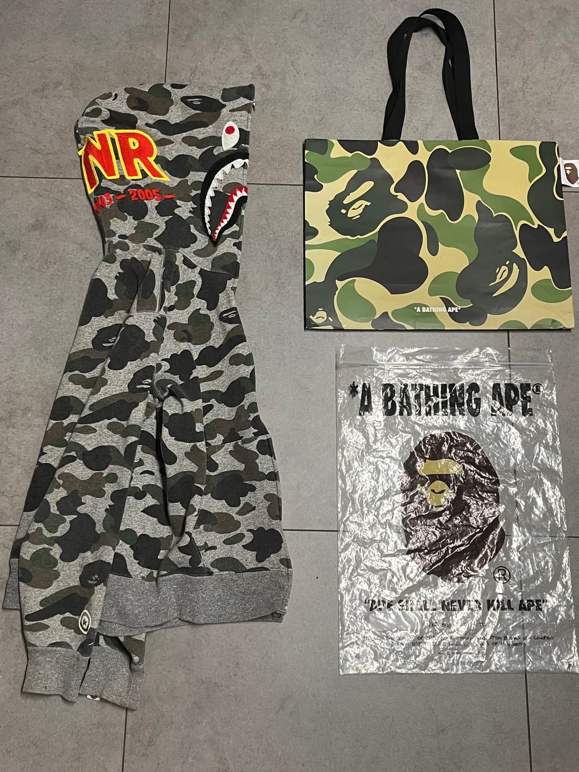 베이프 그레이 10주년 한정판 후드집업 상품이미지1