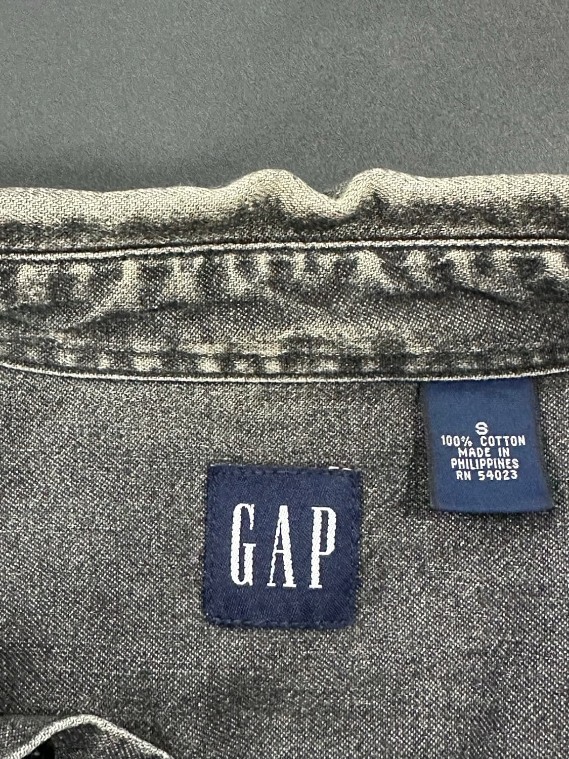 갭 빈티지 워싱 블랙 데님 셔츠 상품이미지5