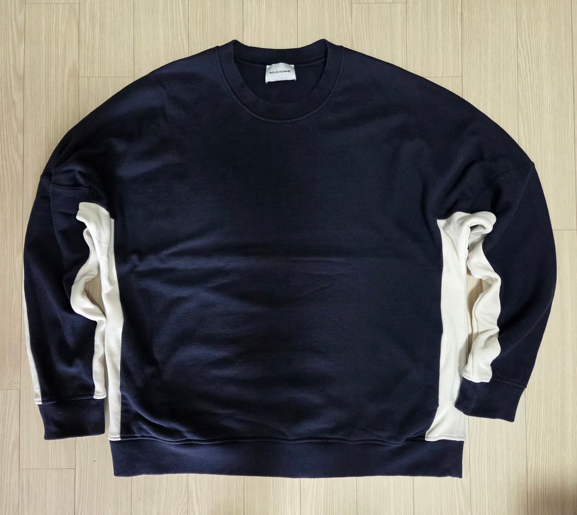 솔리드옴므 배색 맨투맨 상품이미지1