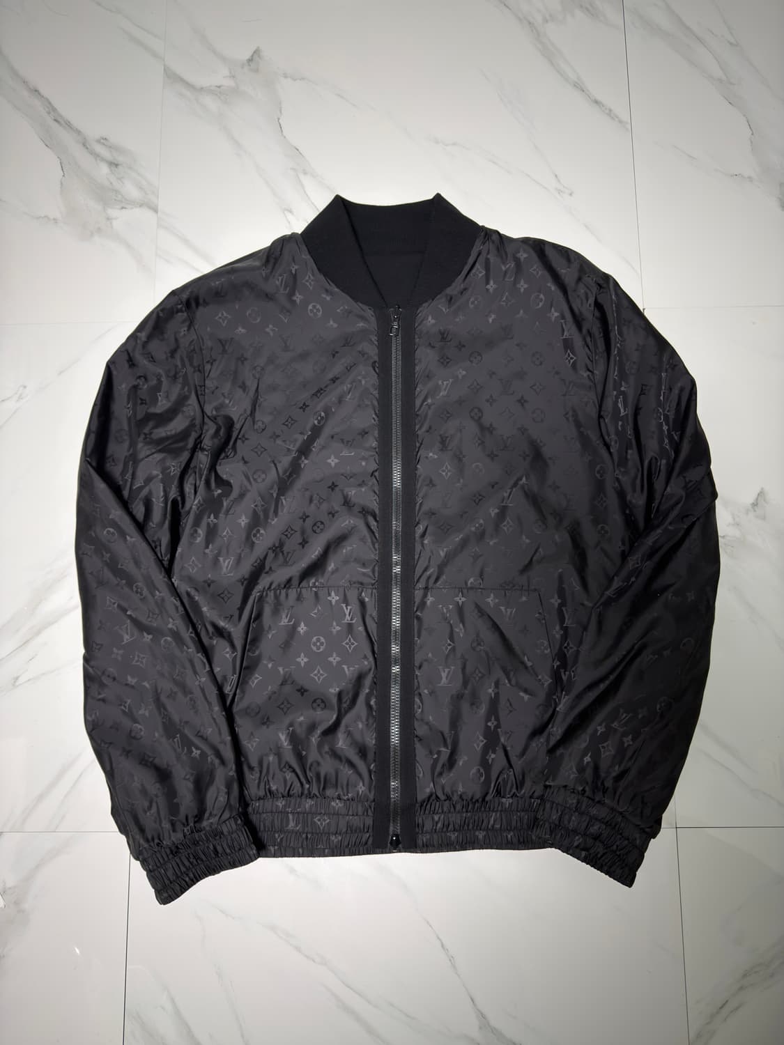 루이비통 리버서블 모노그램 봄버 블루종 자켓 2XL 백화점택 상품이미지1