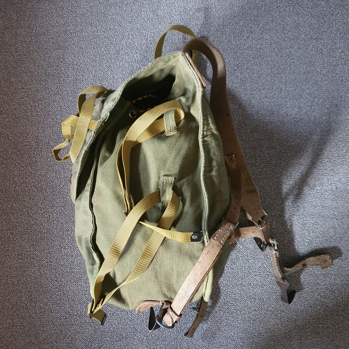 70s 루마니아군용 배낭 상품이미지2