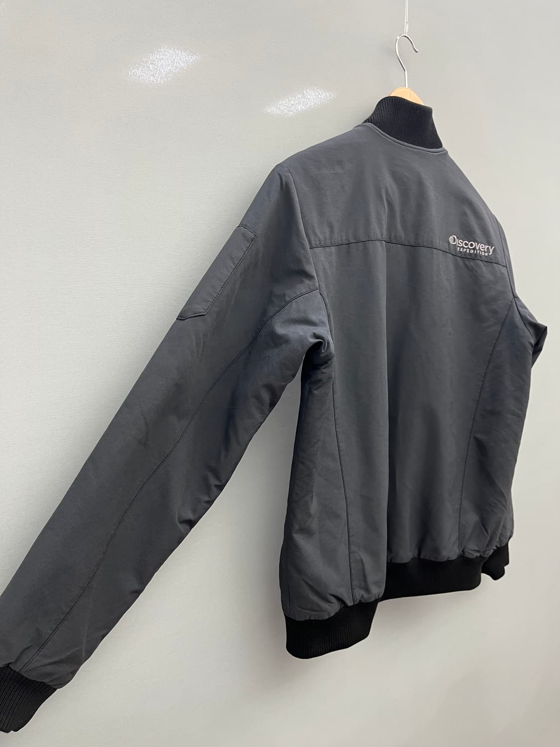 디스커버리 봄버 자켓 상품이미지7